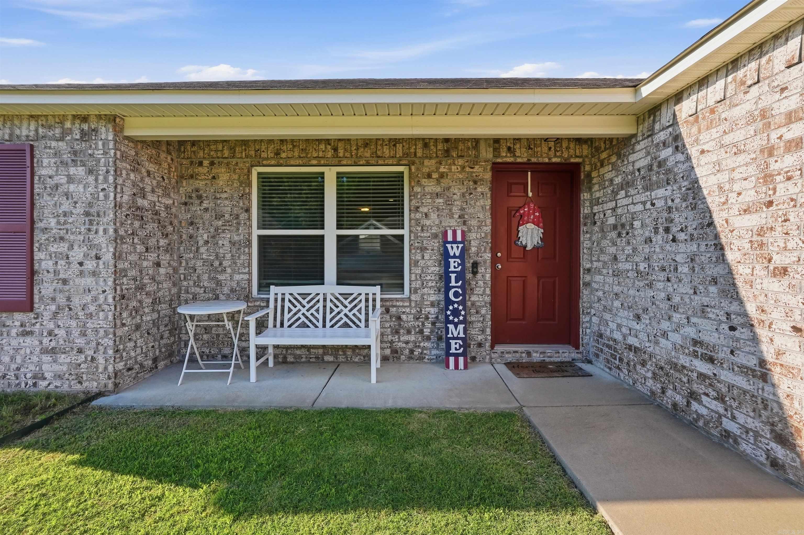 1350 Acuff Ln Property Photo 1
