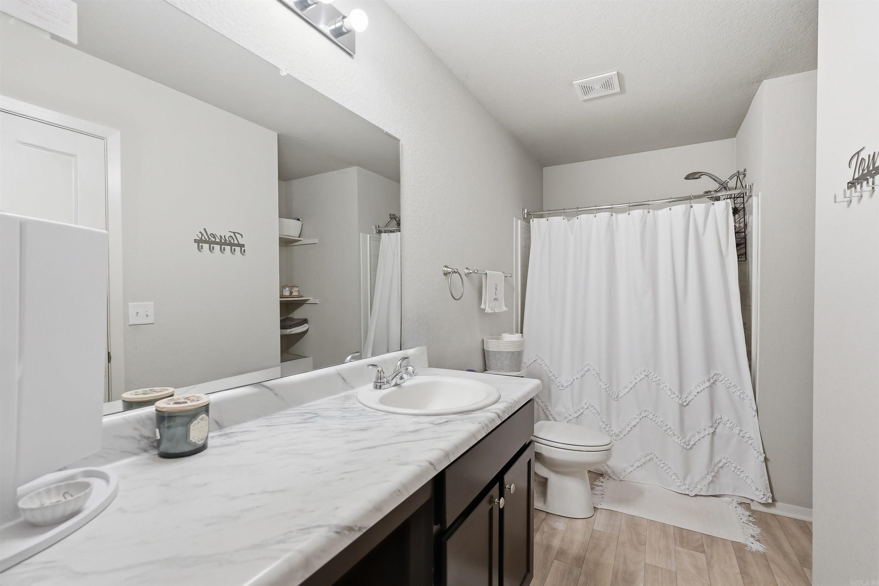 1350 Acuff Ln Property Photo 15
