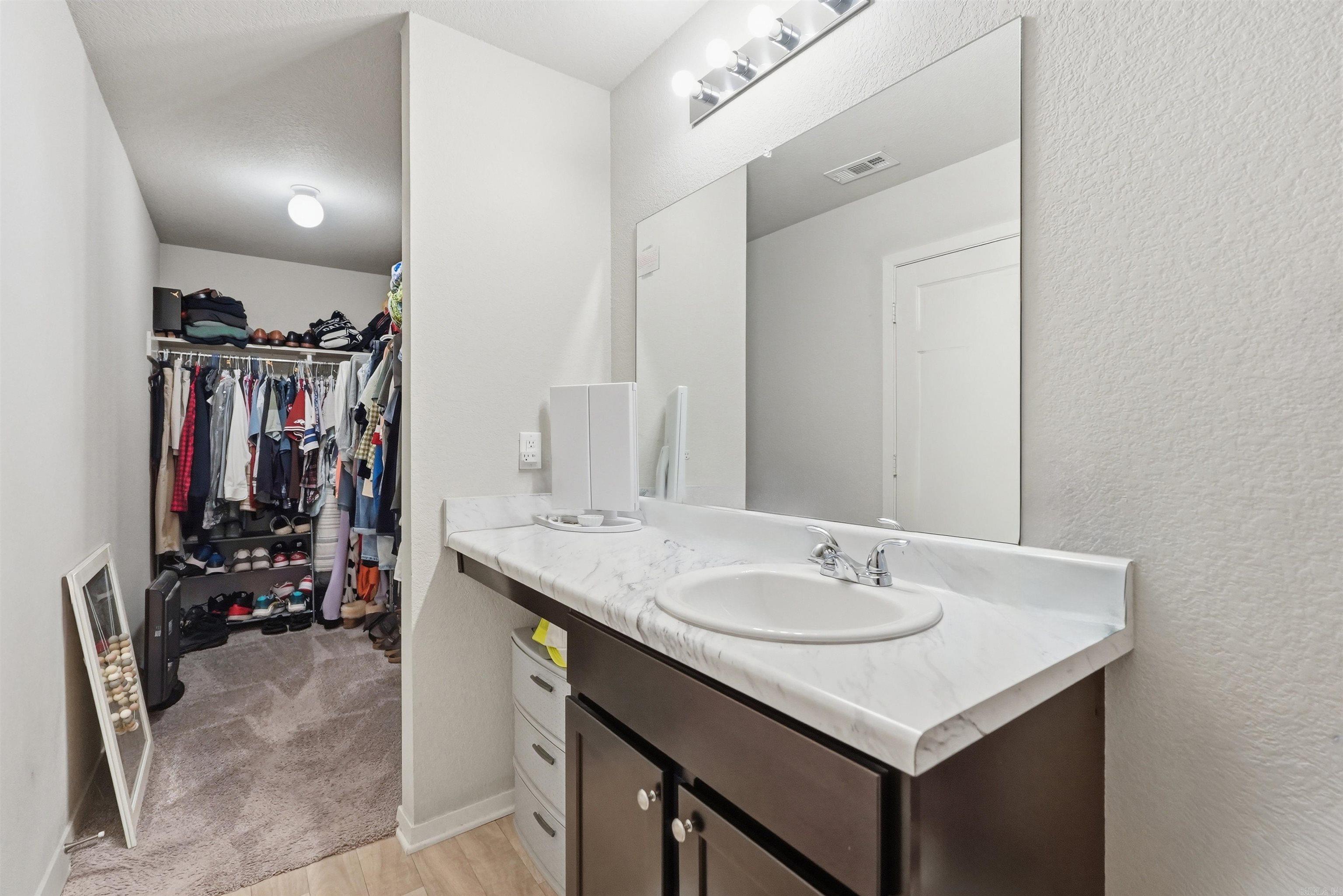 1350 Acuff Ln Property Photo 16