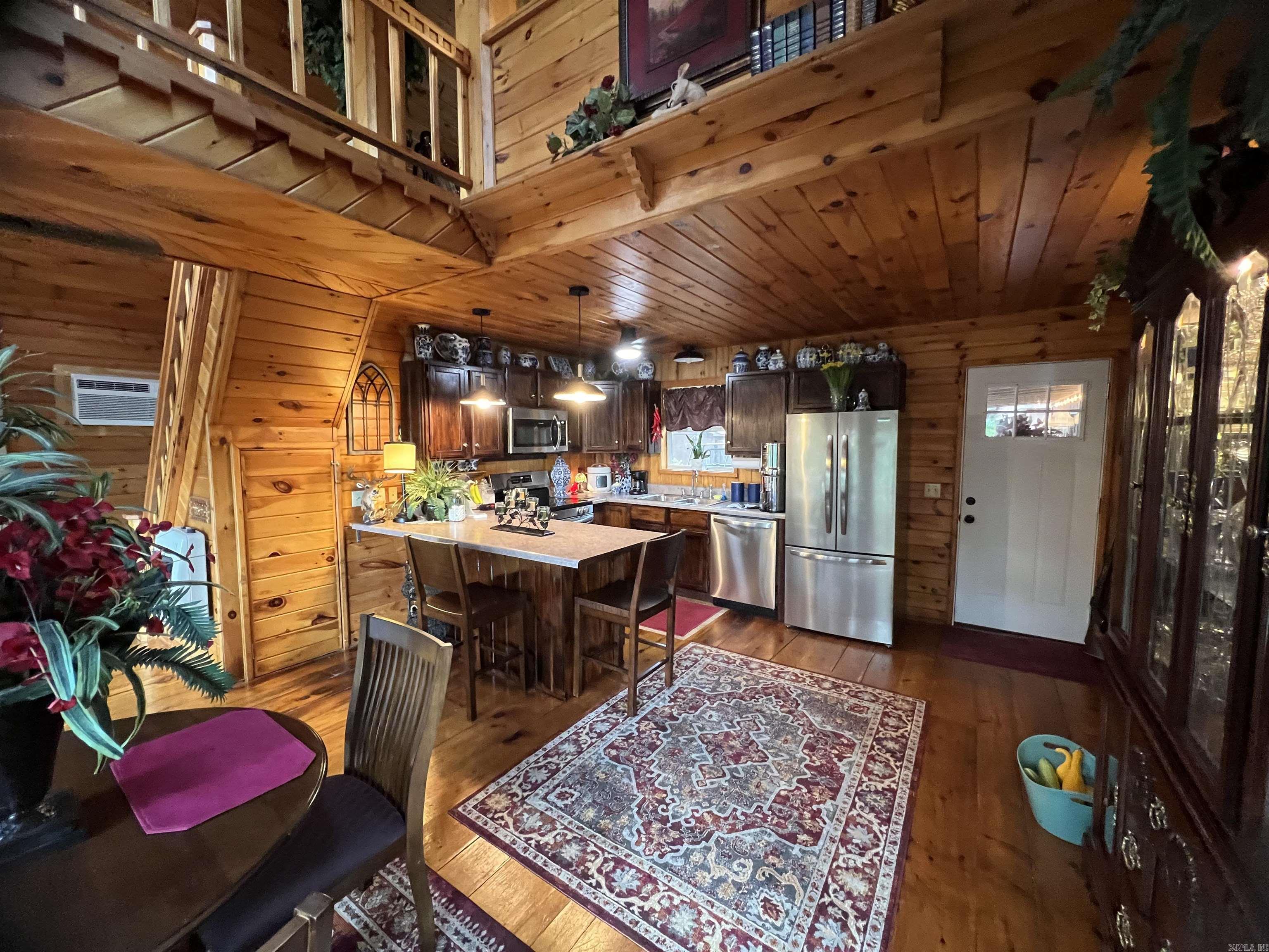 438 Harpers Cove Property Photo 8
