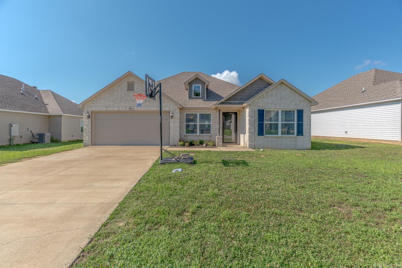 4913 Prospector Drive