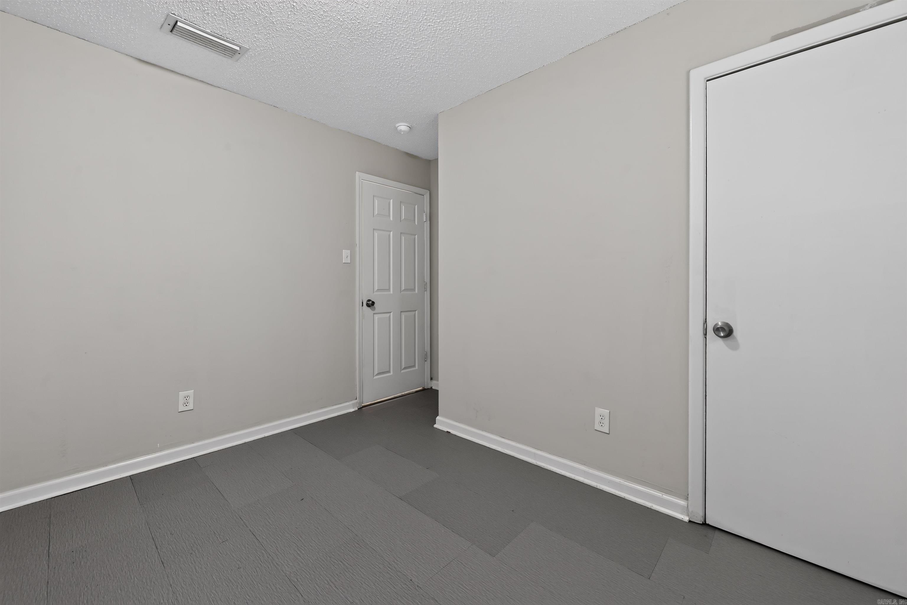 26 Glendale Drive Property Photo 24