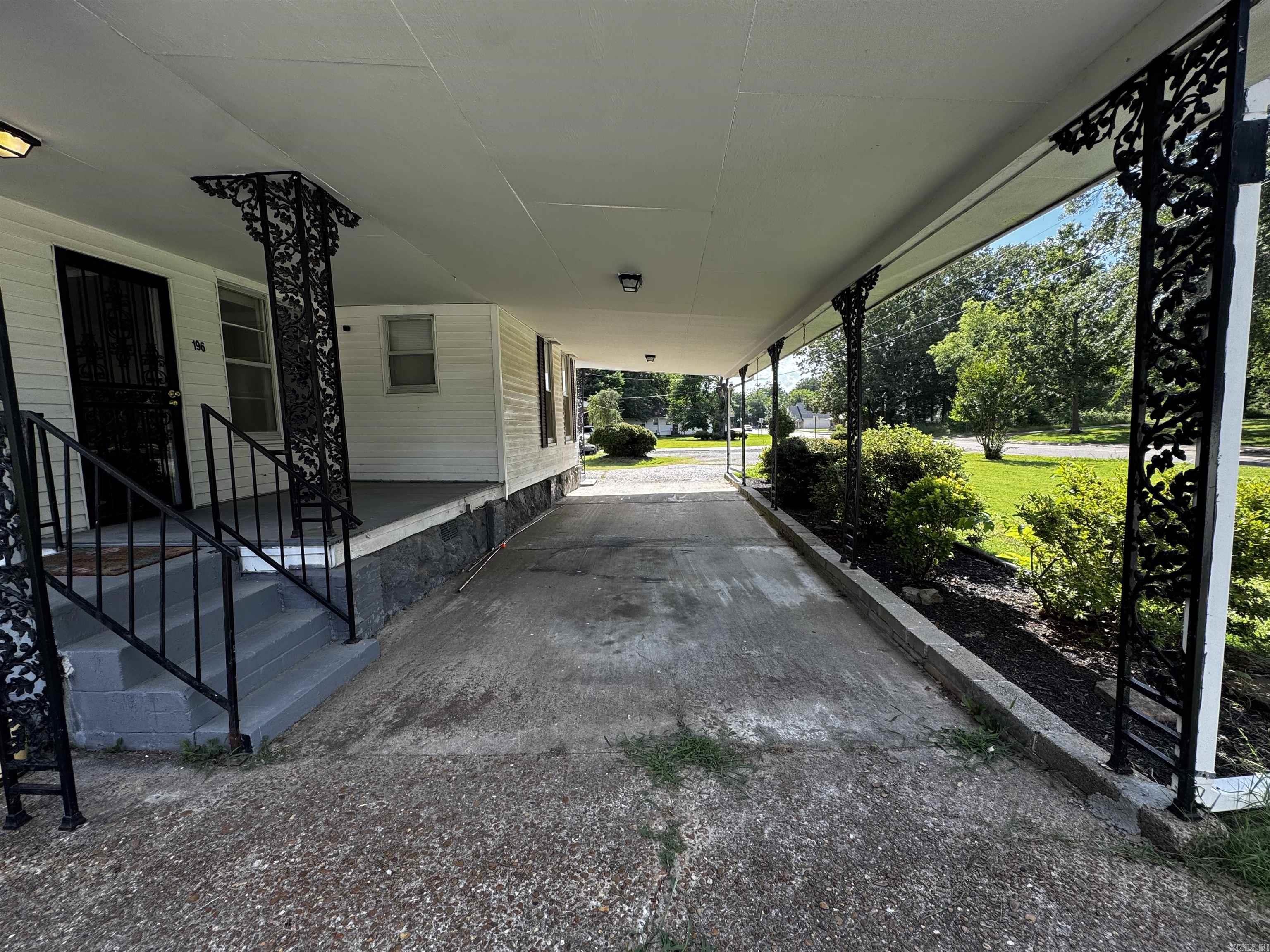 196 E Martin Luther King Dr. Property Photo 2