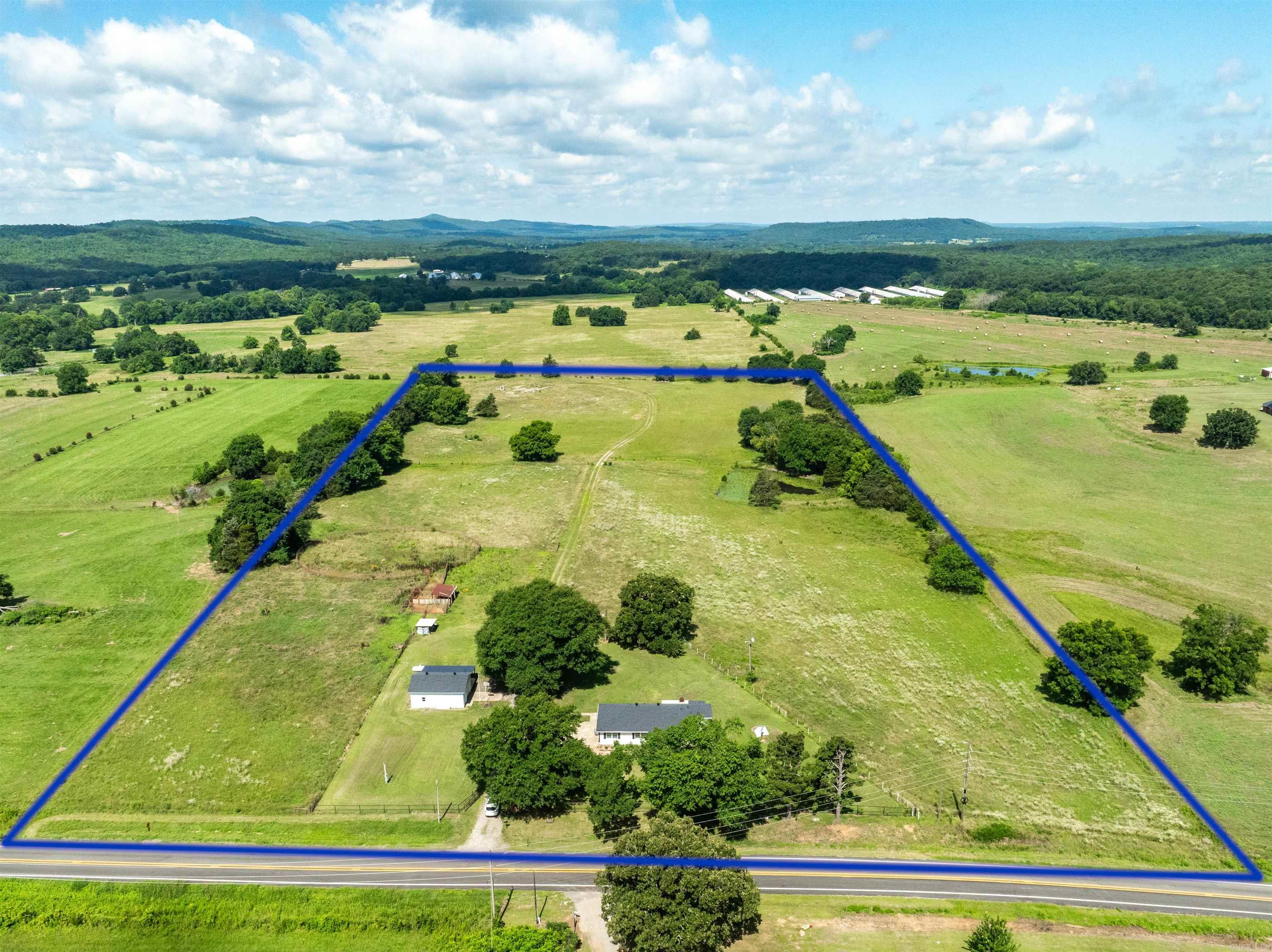 19025 Highway 41 Property Photo 5