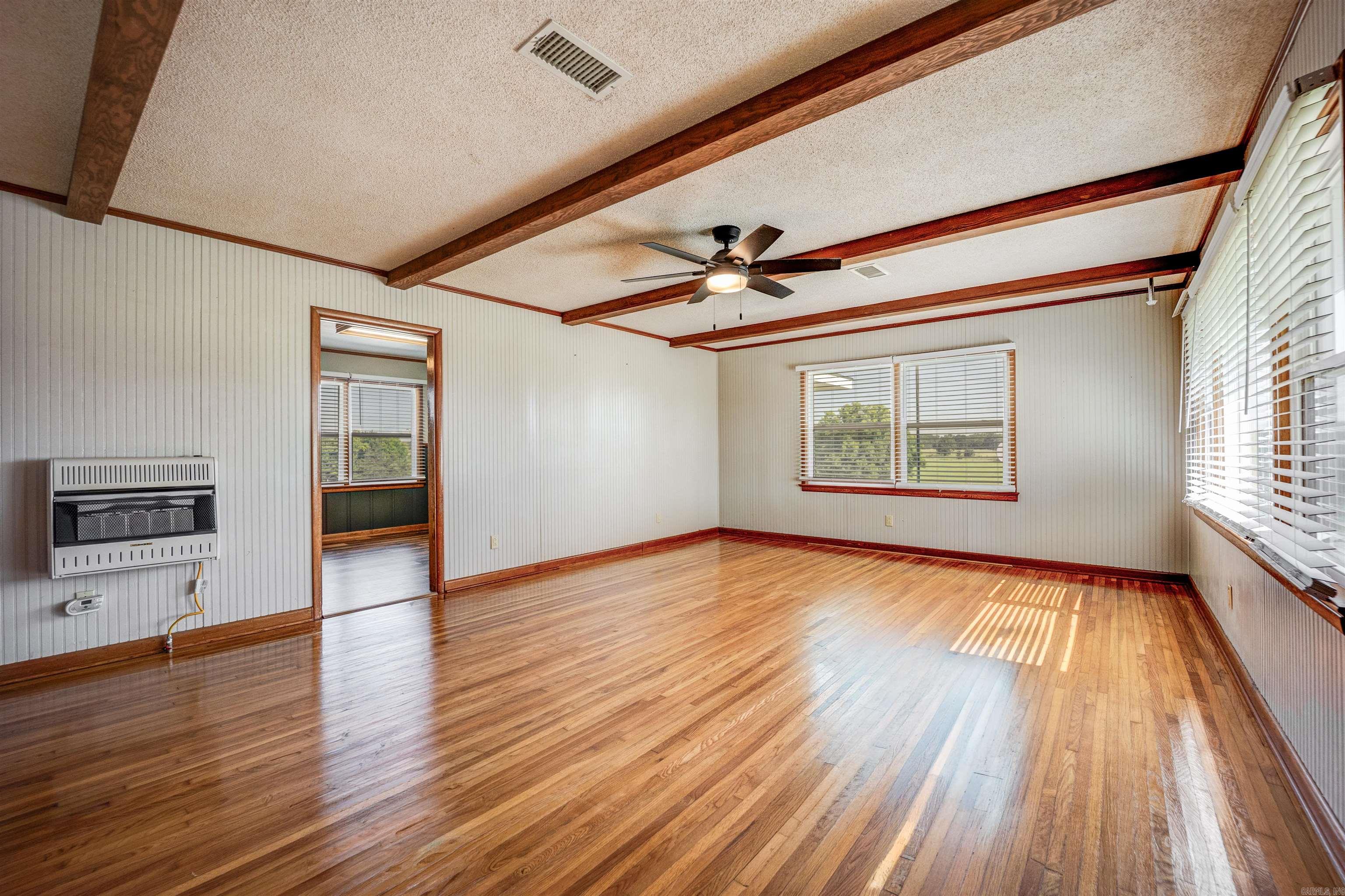 19025 Highway 41 Property Photo 10