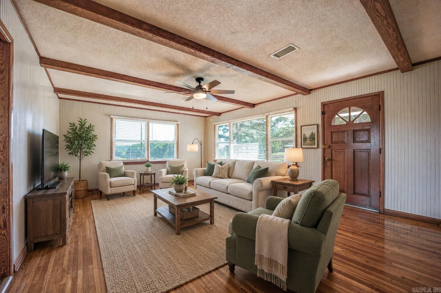 19025 Highway 41 Property Photo 12