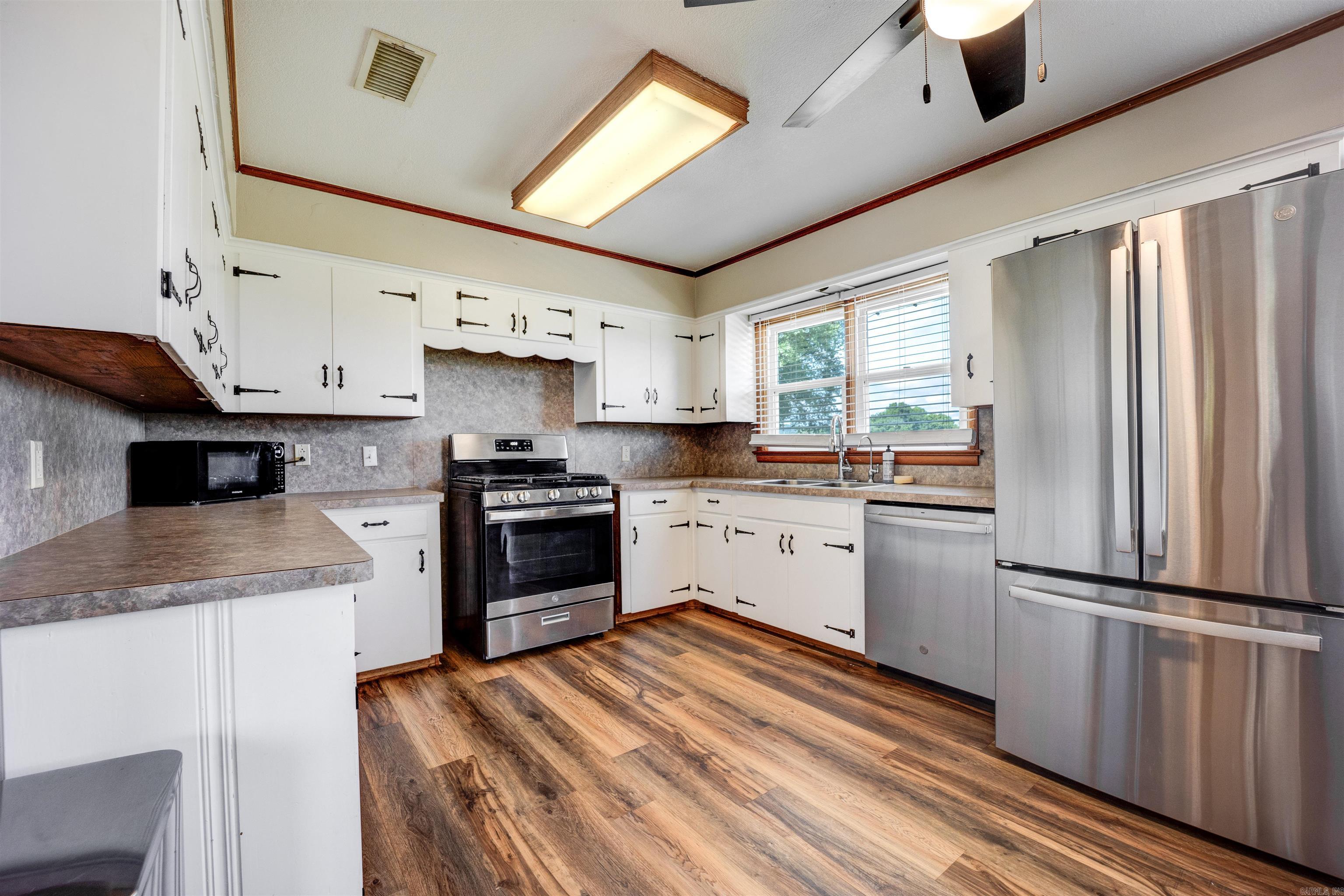 19025 Highway 41 Property Photo 14