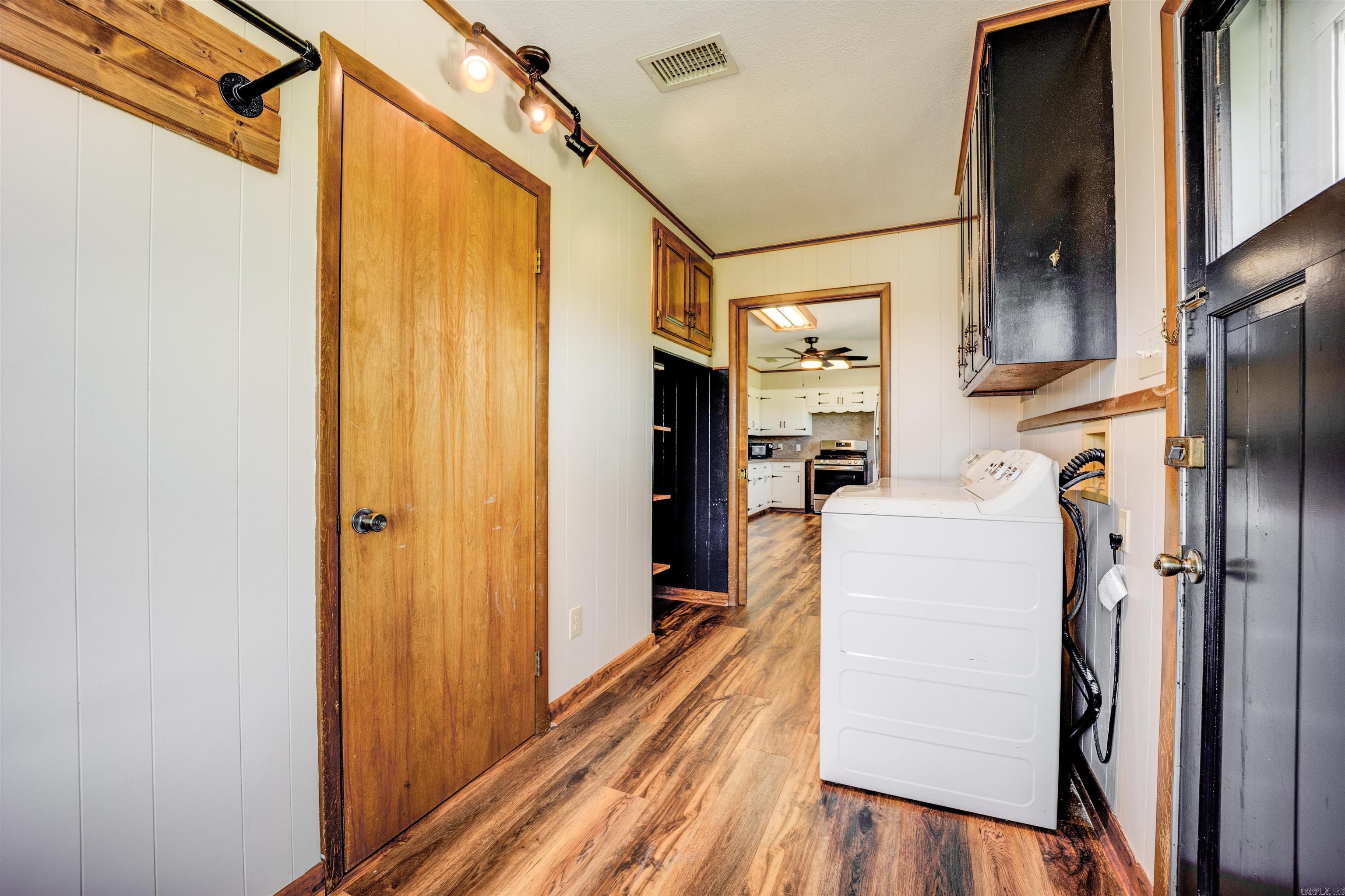 19025 Highway 41 Property Photo 27