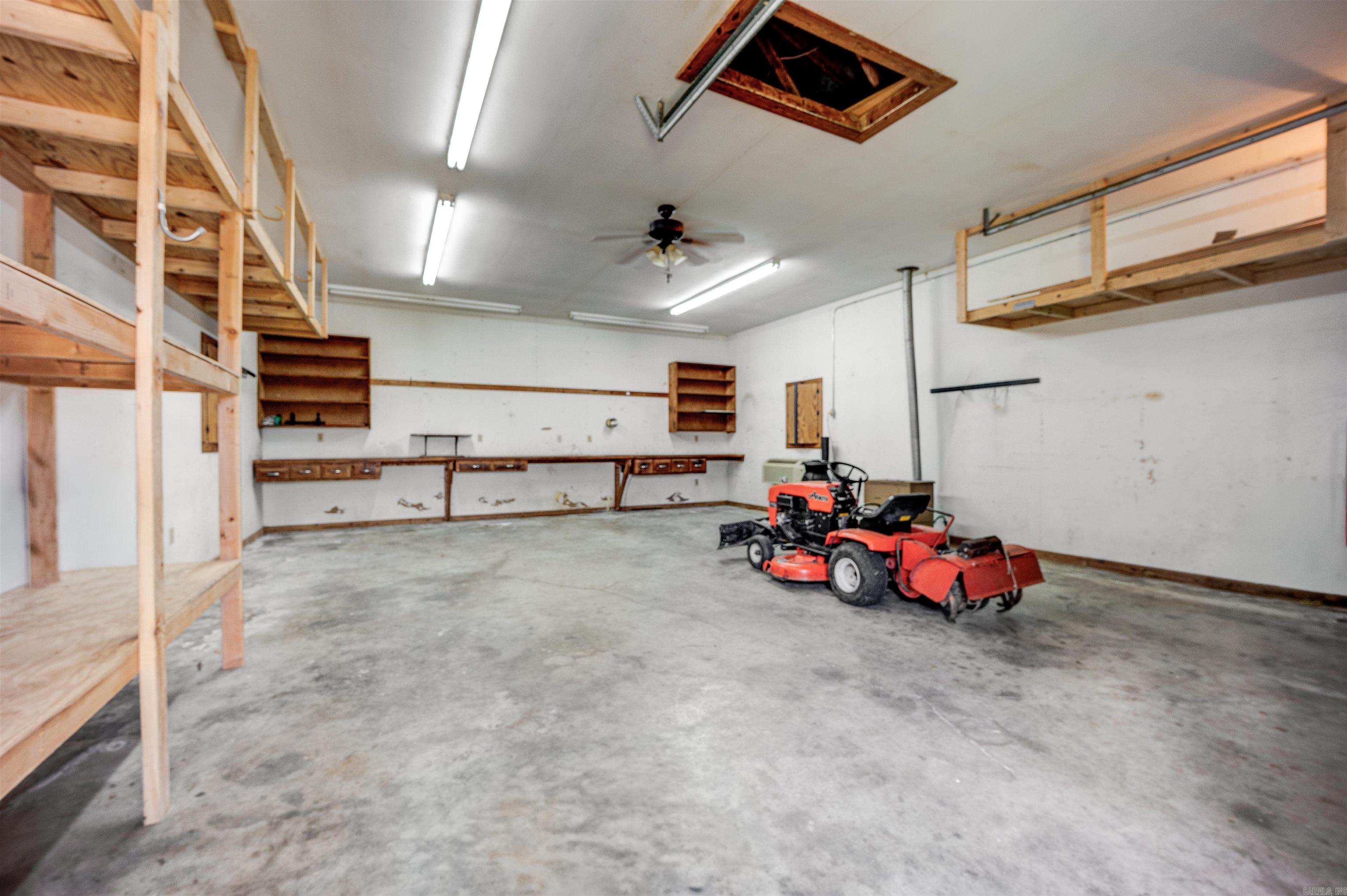 19025 Highway 41 Property Photo 30