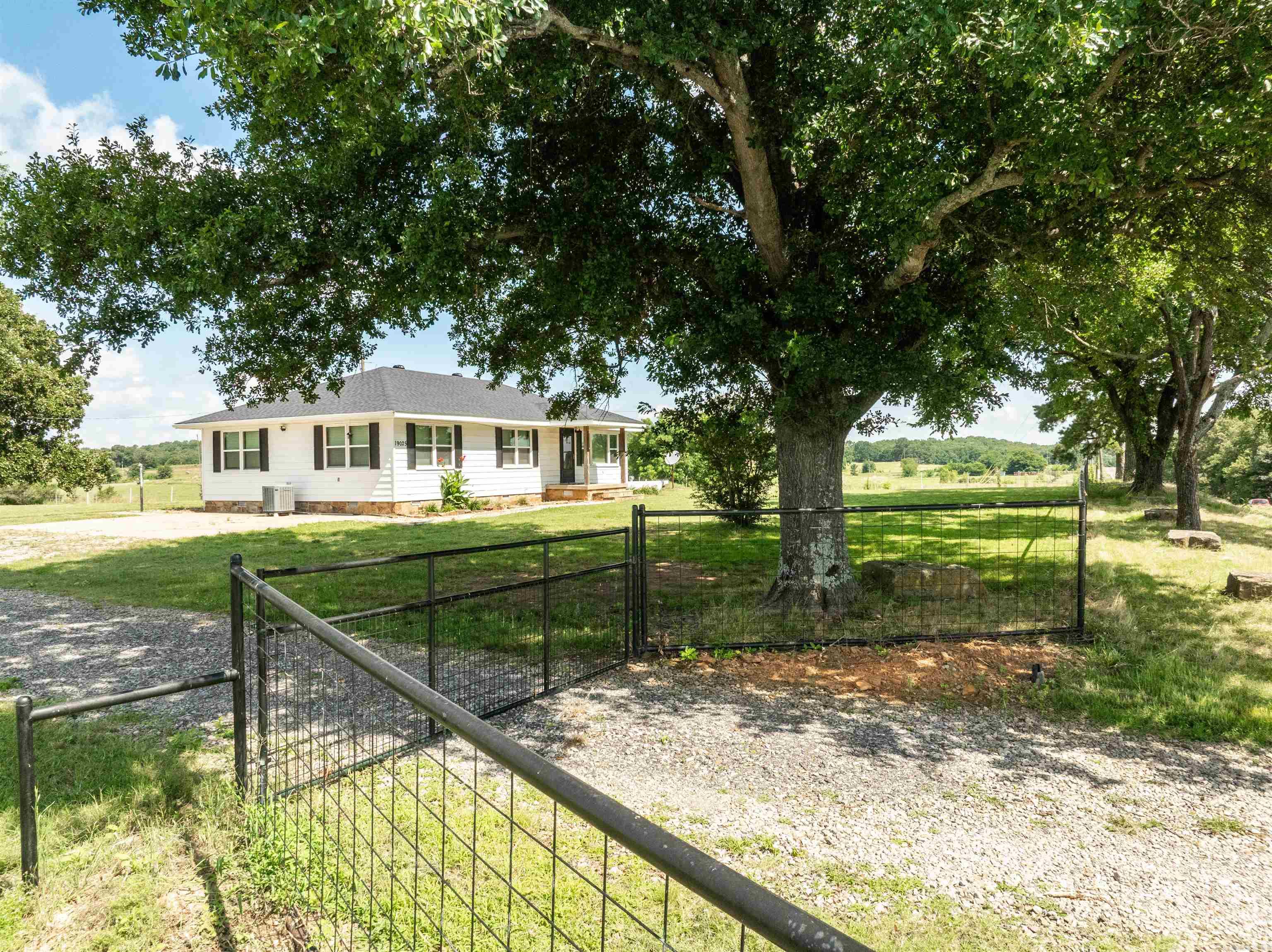 19025 Highway 41 Property Photo 36