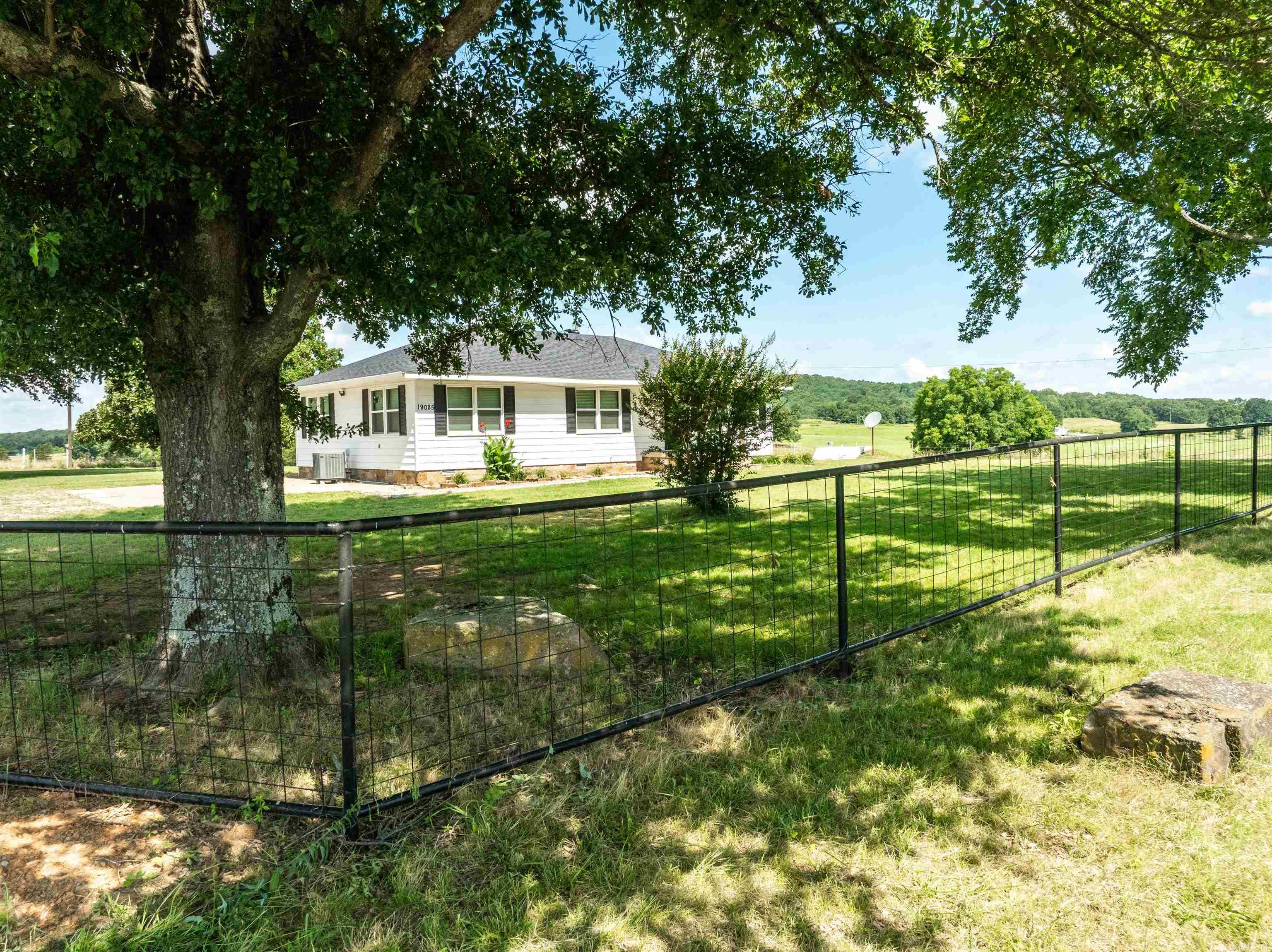 19025 Highway 41 Property Photo 37