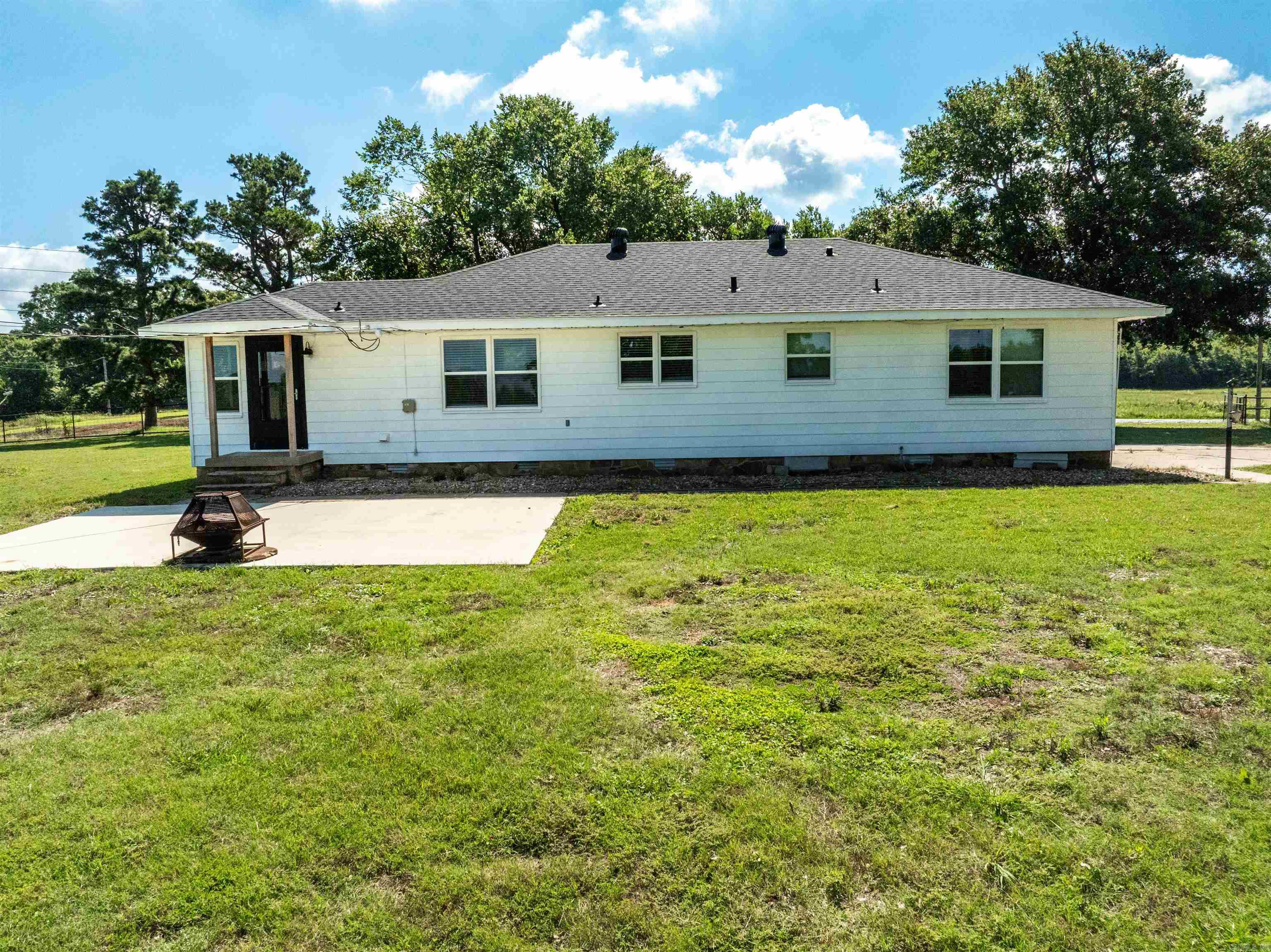 19025 Highway 41 Property Photo 38