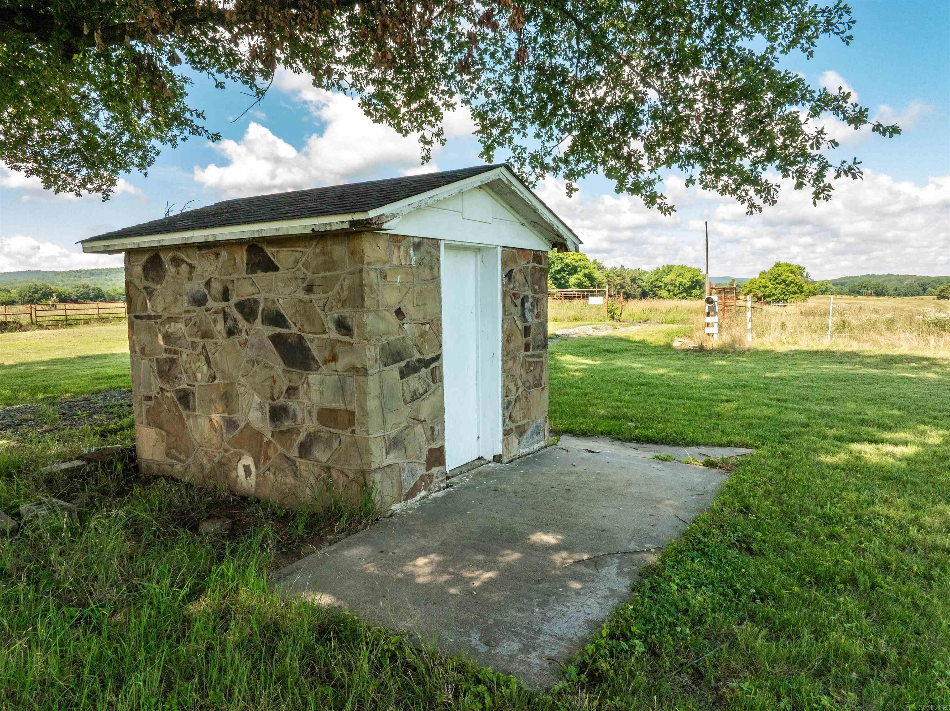 19025 Highway 41 Property Photo 39
