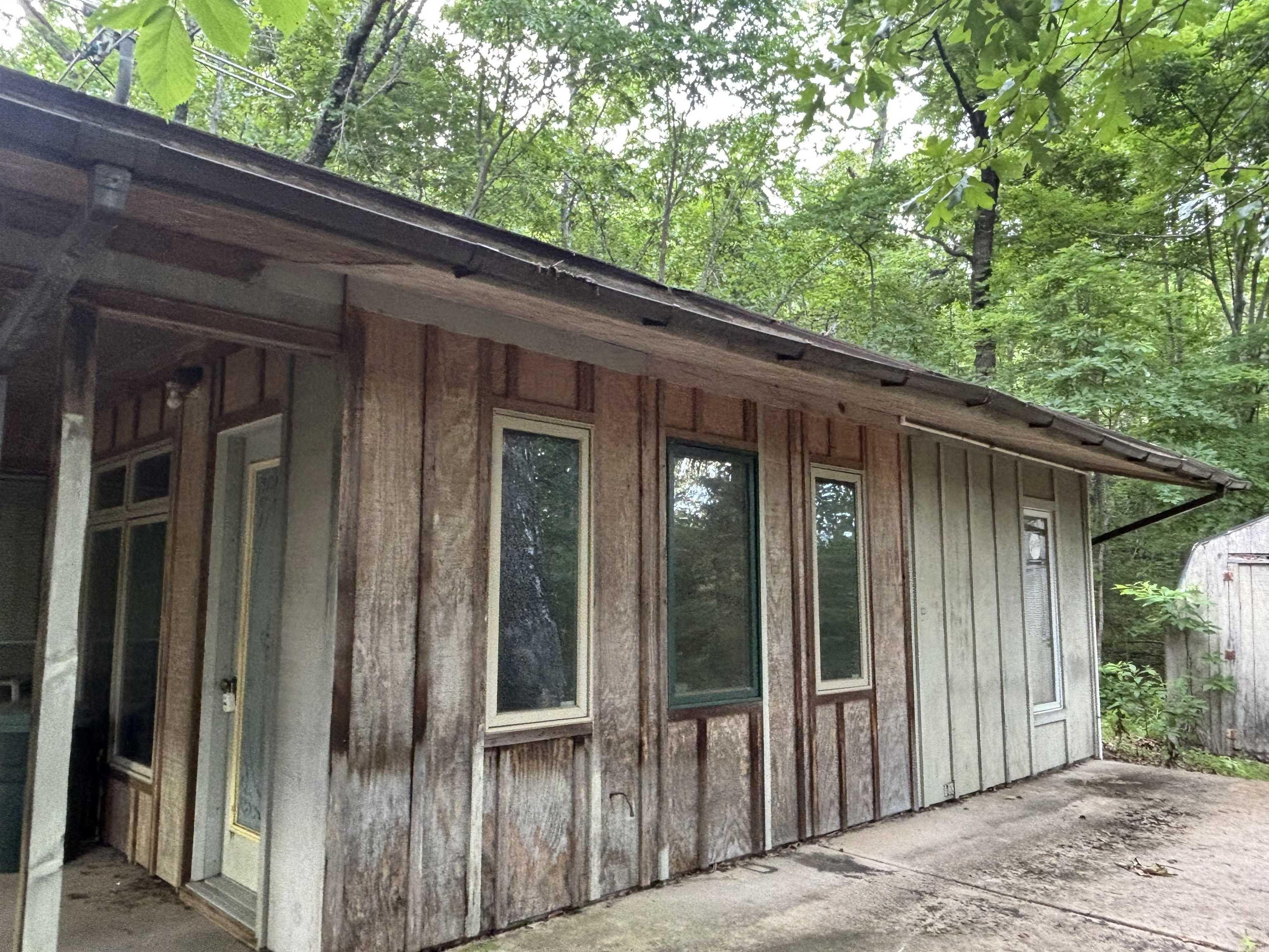 124 Bluffs Drive Property Photo 21