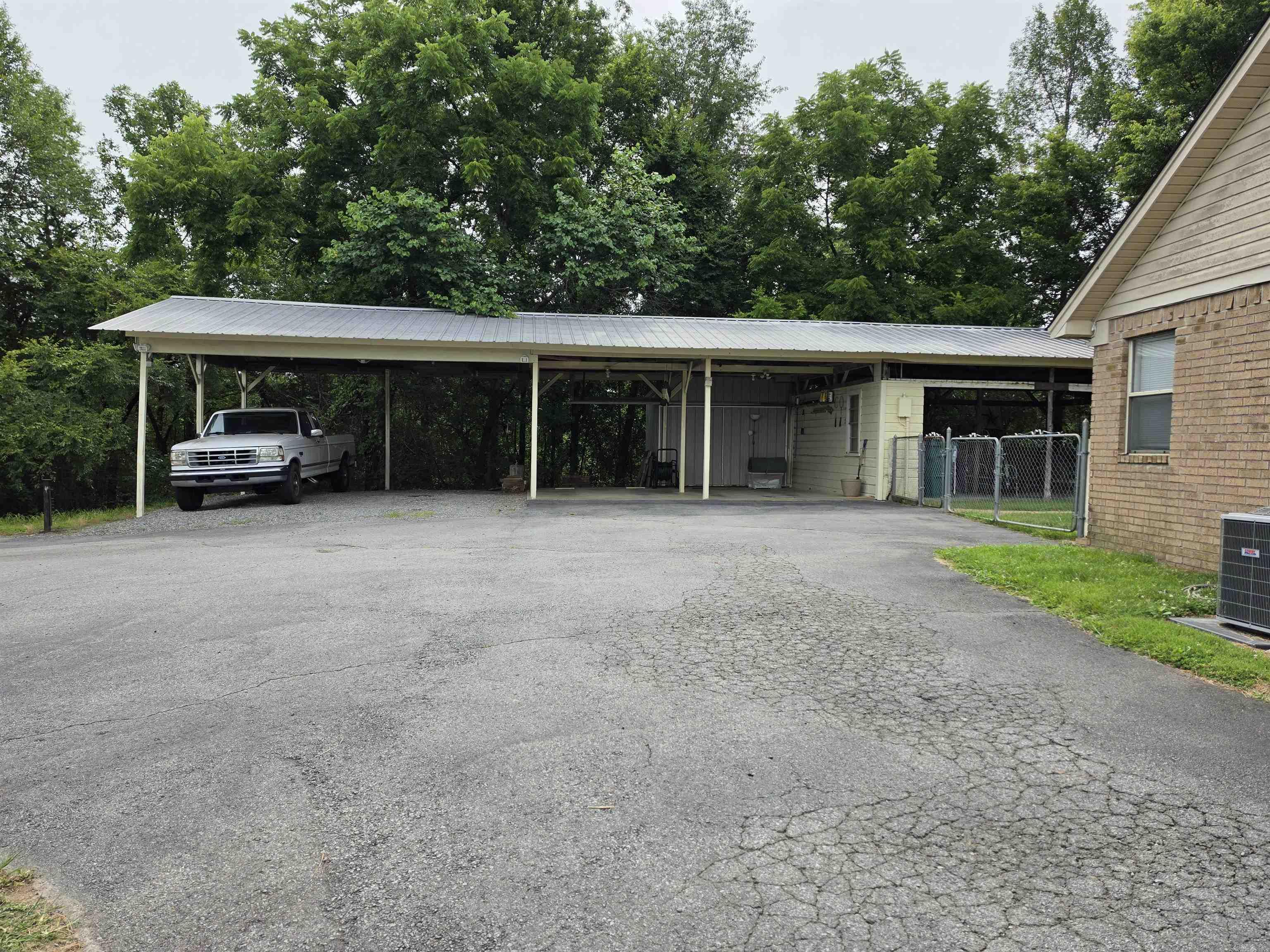 608 N Hwy 285 Highway Property Photo 32