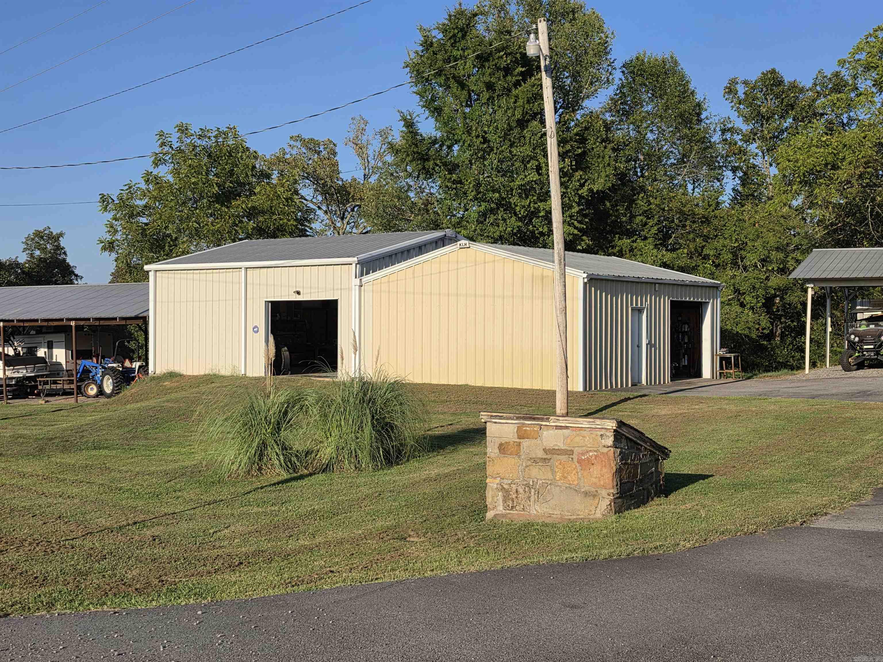 608 N Hwy 285 Highway Property Photo 4