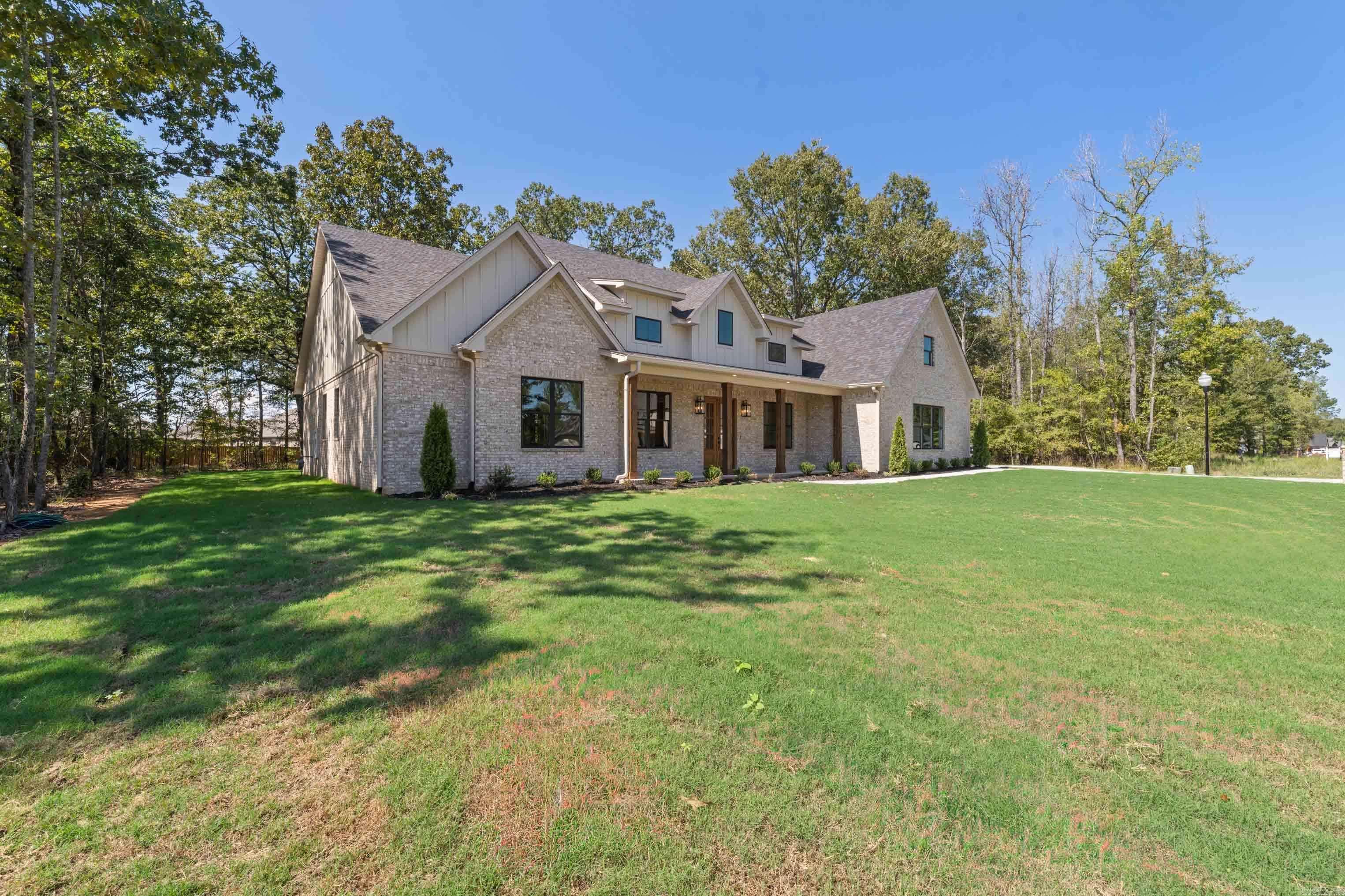 202 Shagbark Trail Property Photo 41