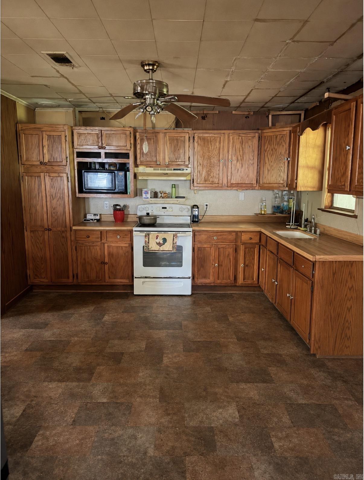 90 Red Oak Road Property Photo 5