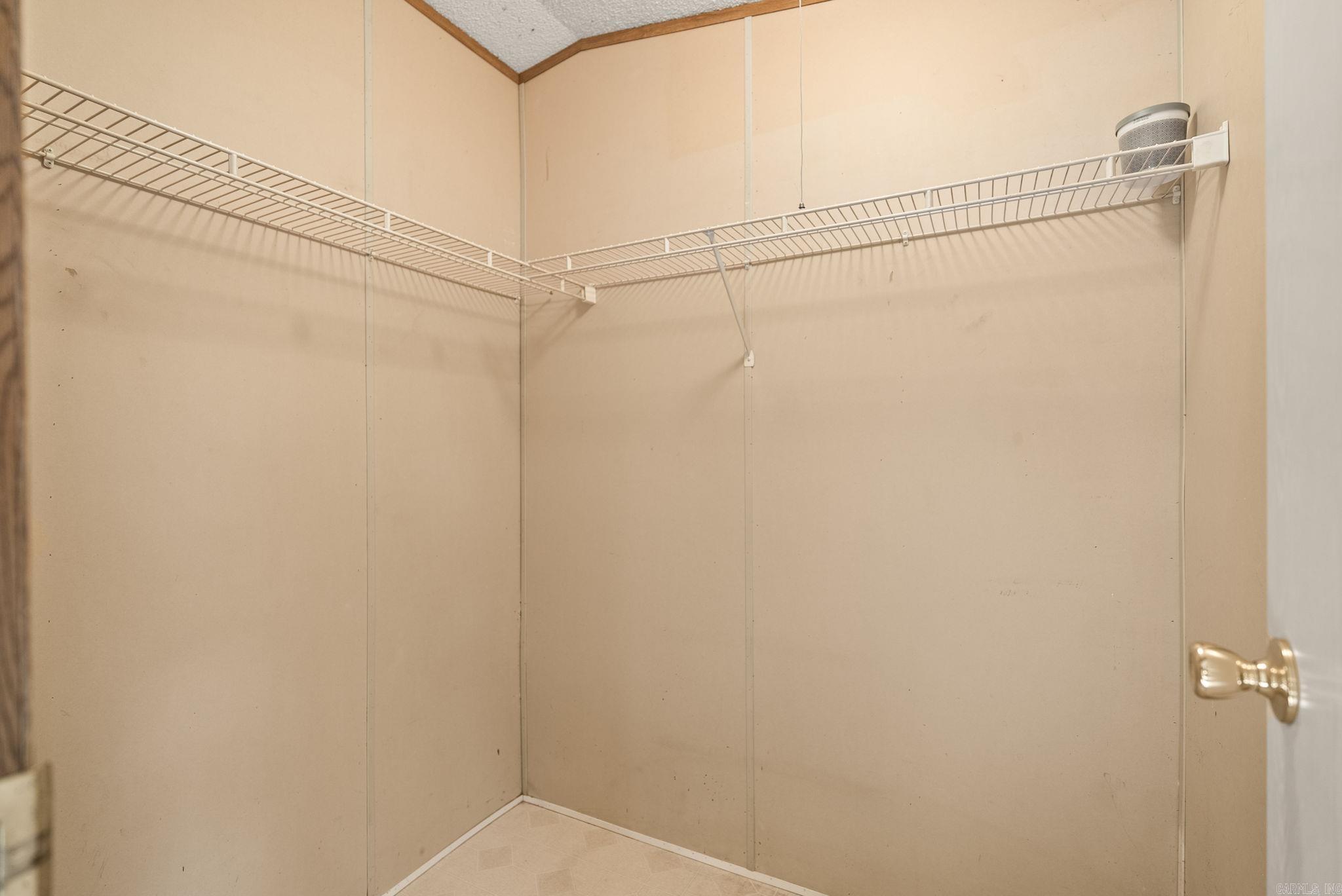 118 Chalet Circle Property Photo 23