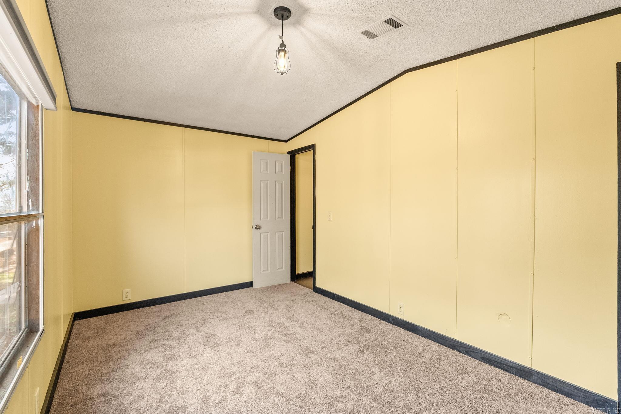 118 Chalet Circle Property Photo 31