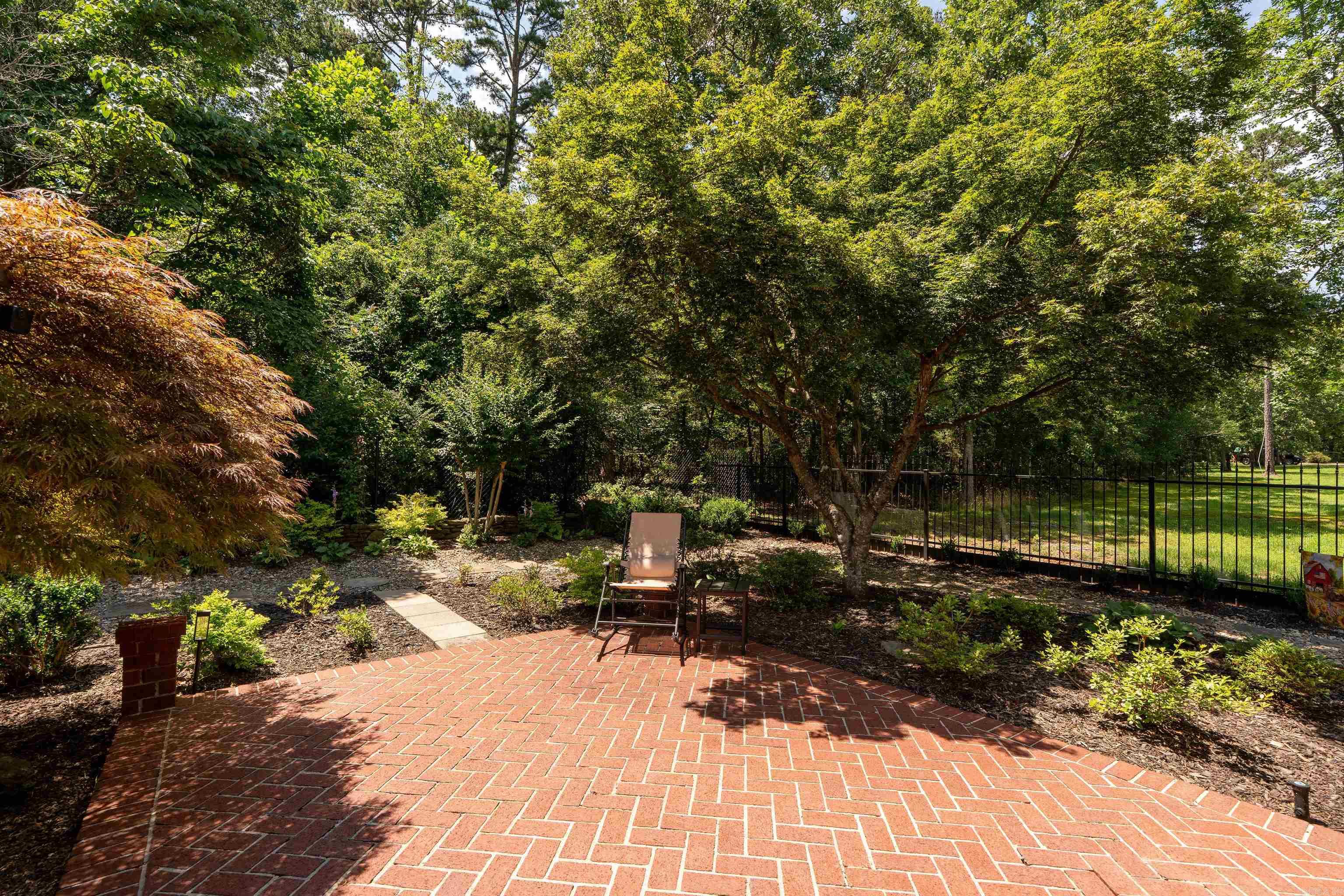 1021 Huntington Place Property Photo 41