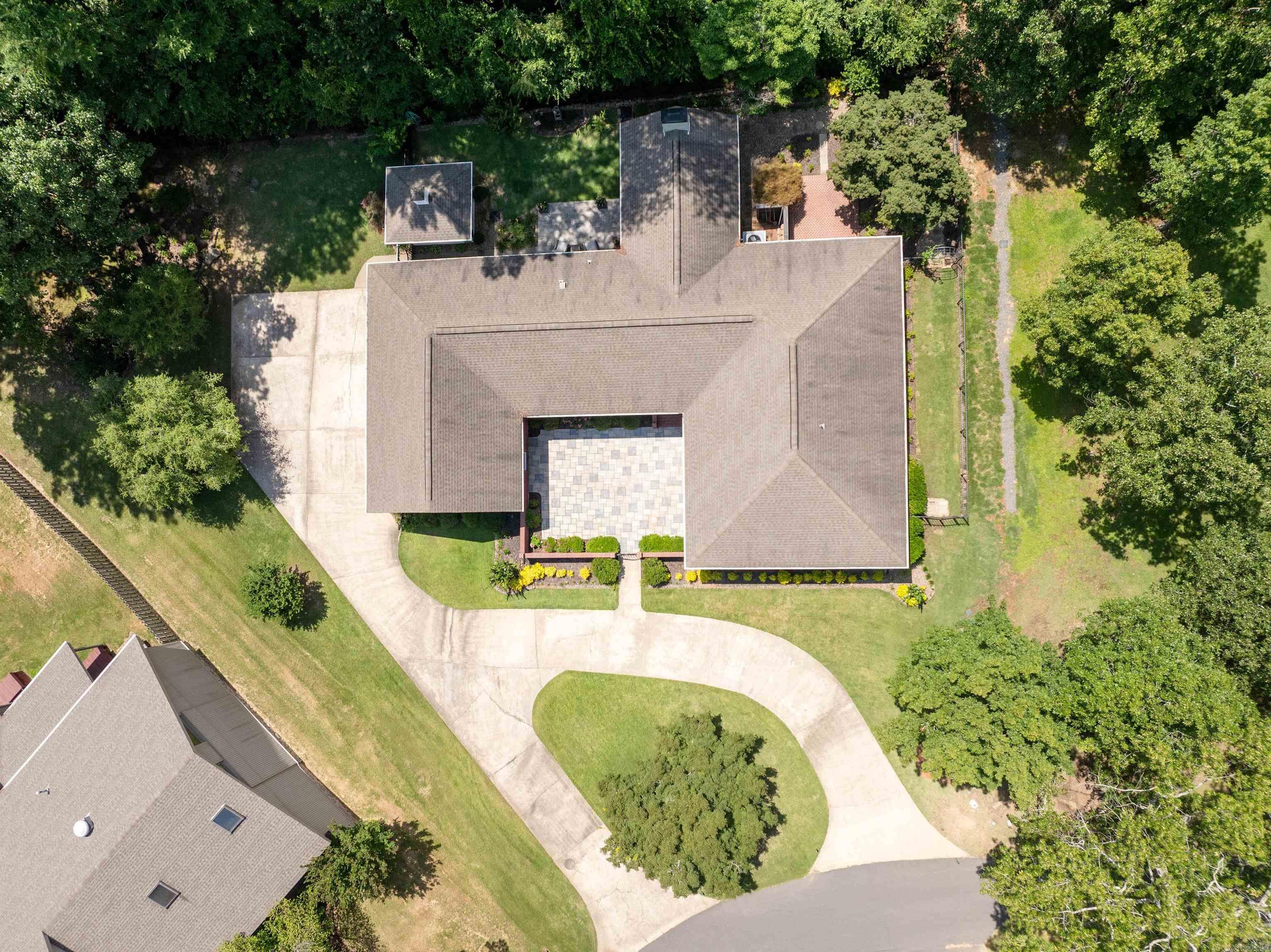 1021 Huntington Place Property Photo 49