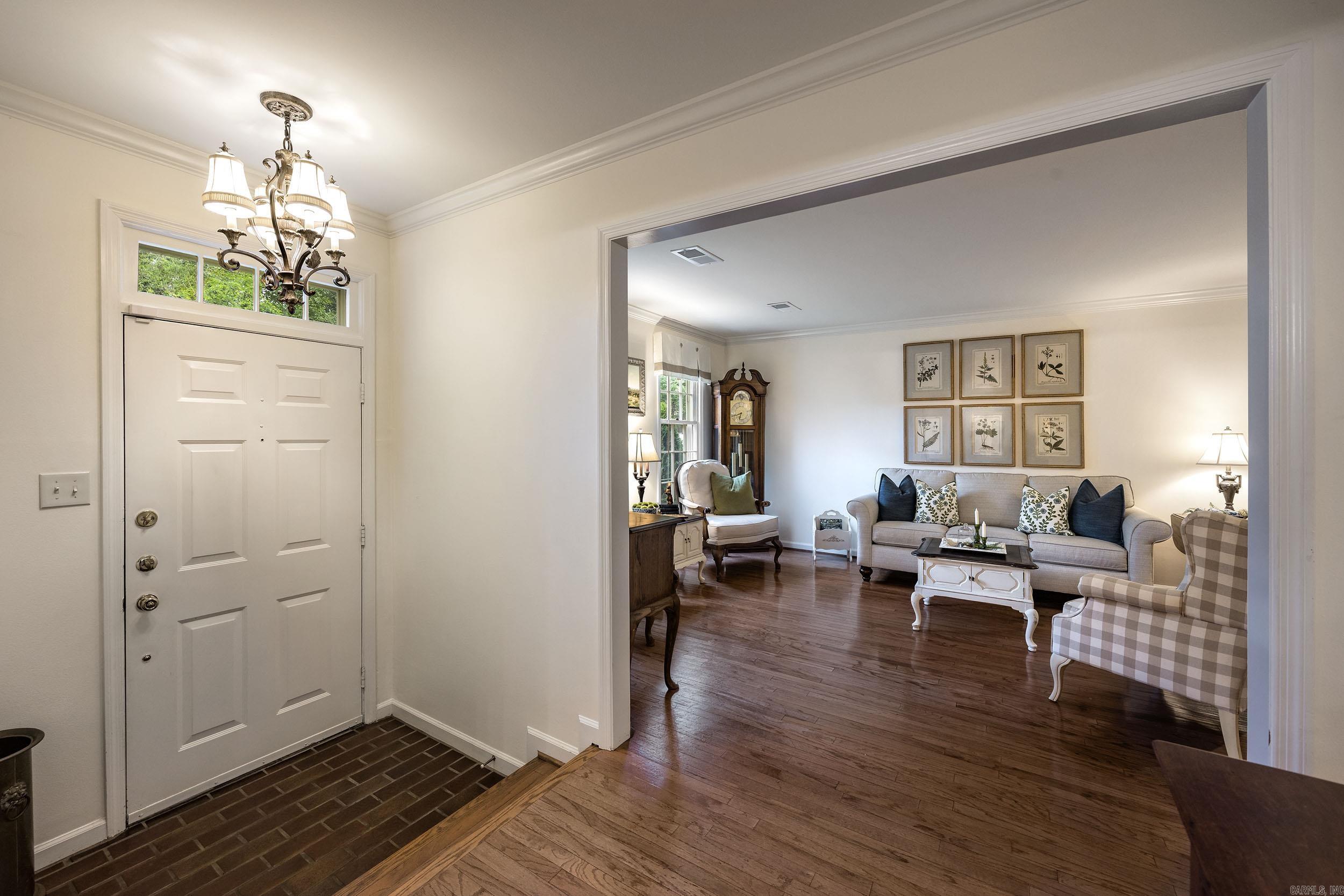 2 Windsor Court Property Photo 6