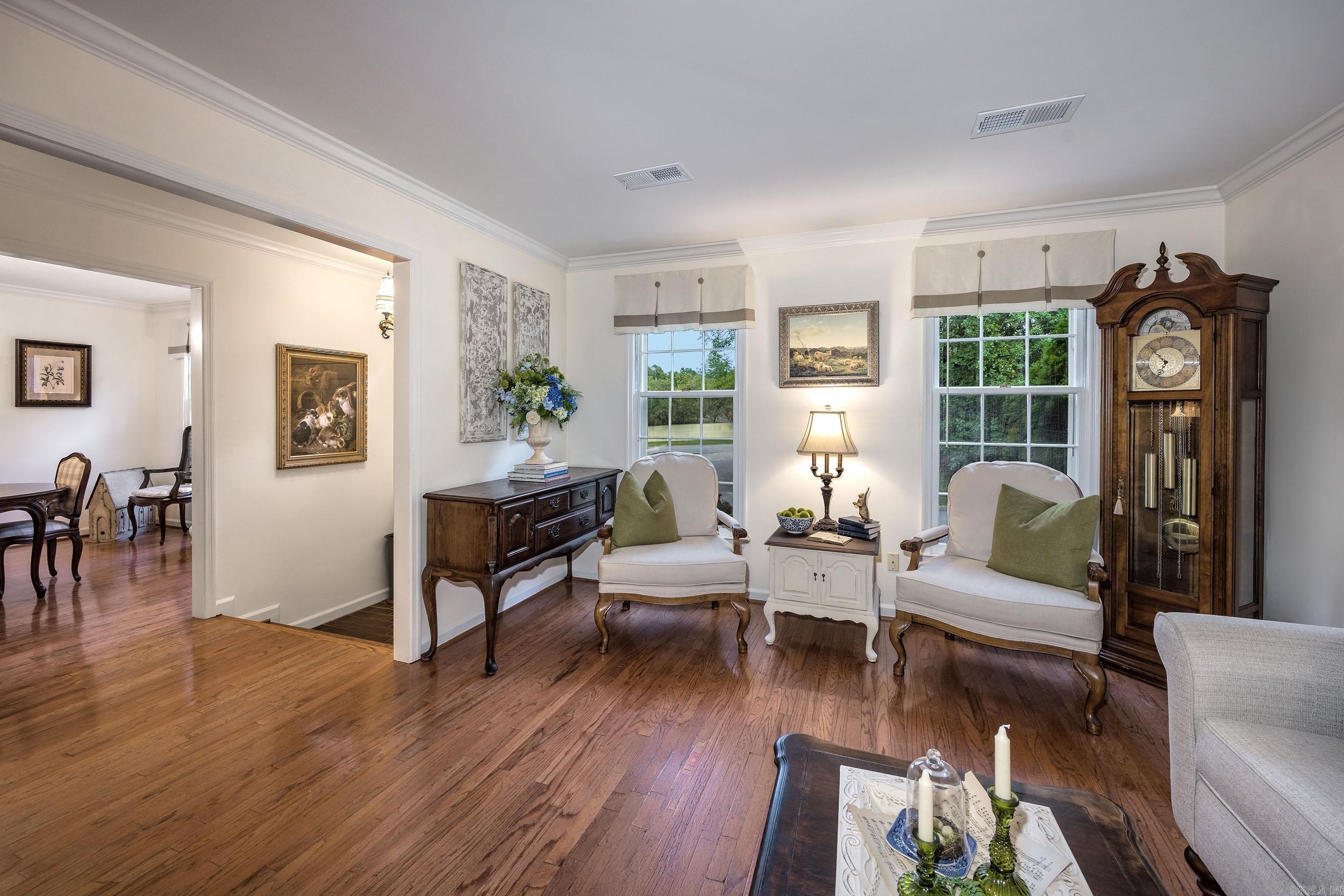2 Windsor Court Property Photo 10
