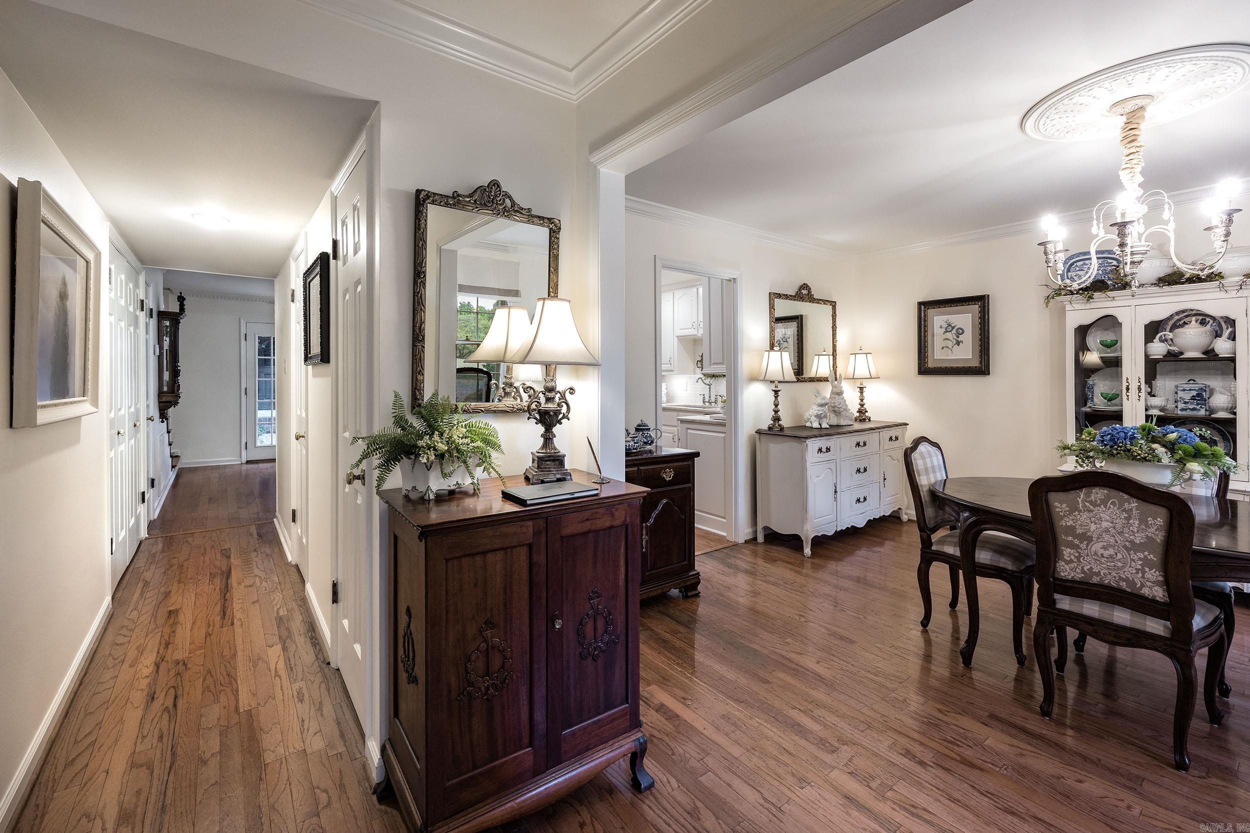 2 Windsor Court Property Photo 11