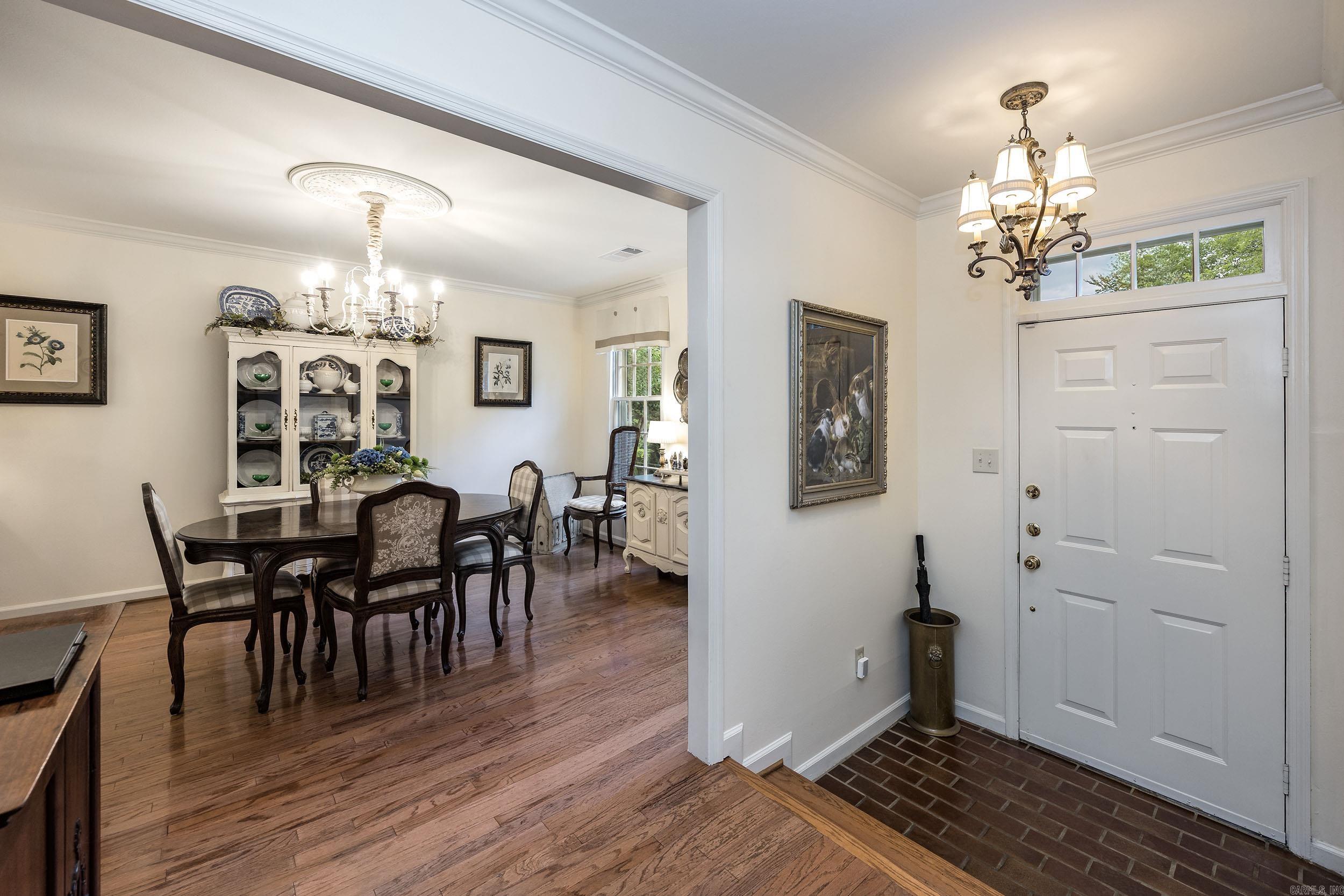 2 Windsor Court Property Photo 12