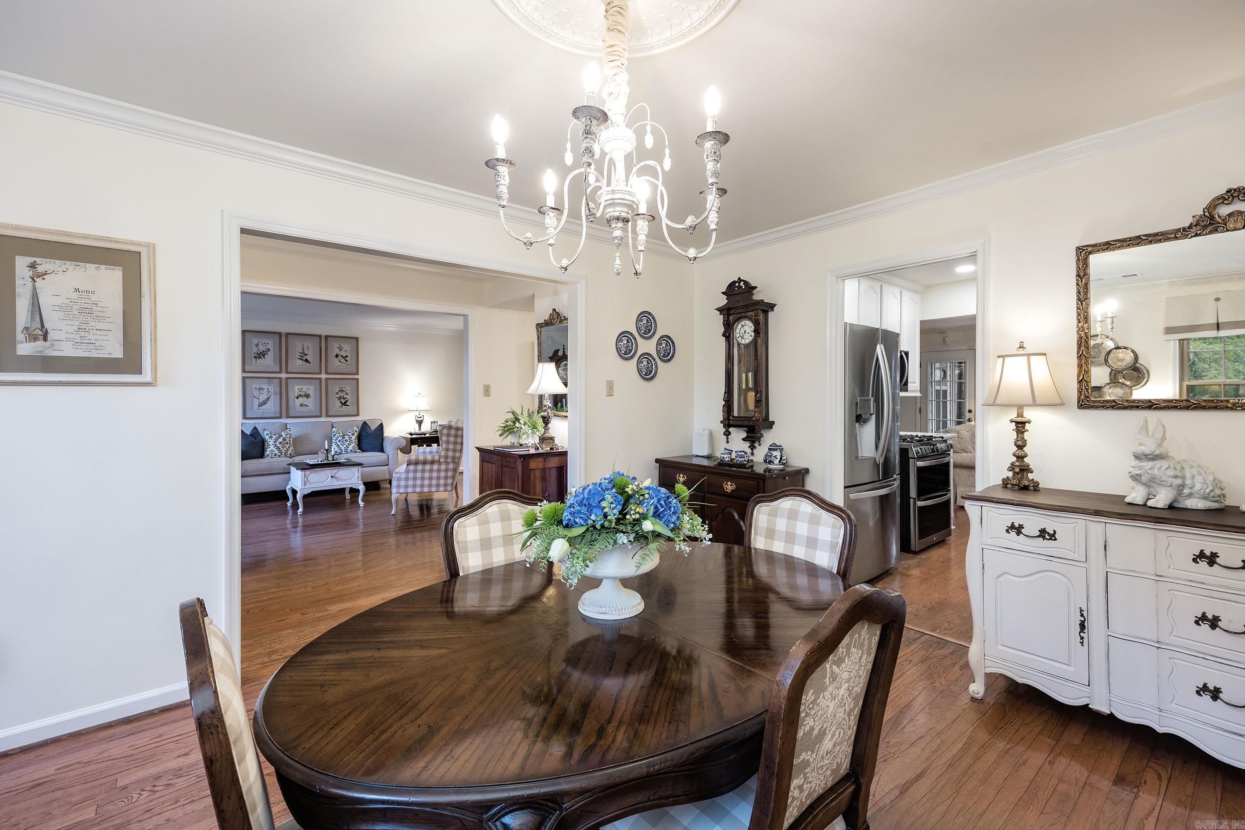 2 Windsor Court Property Photo 15