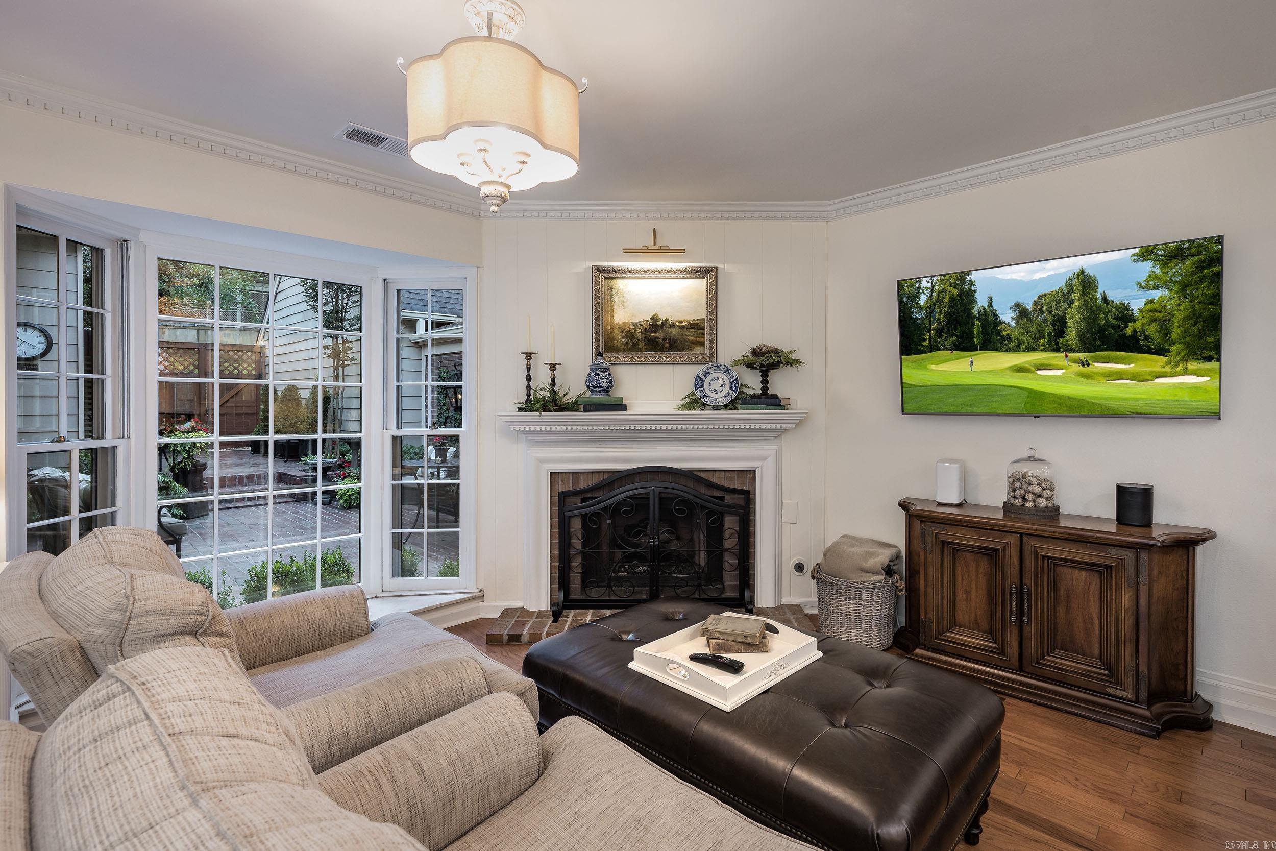 2 Windsor Court Property Photo 20