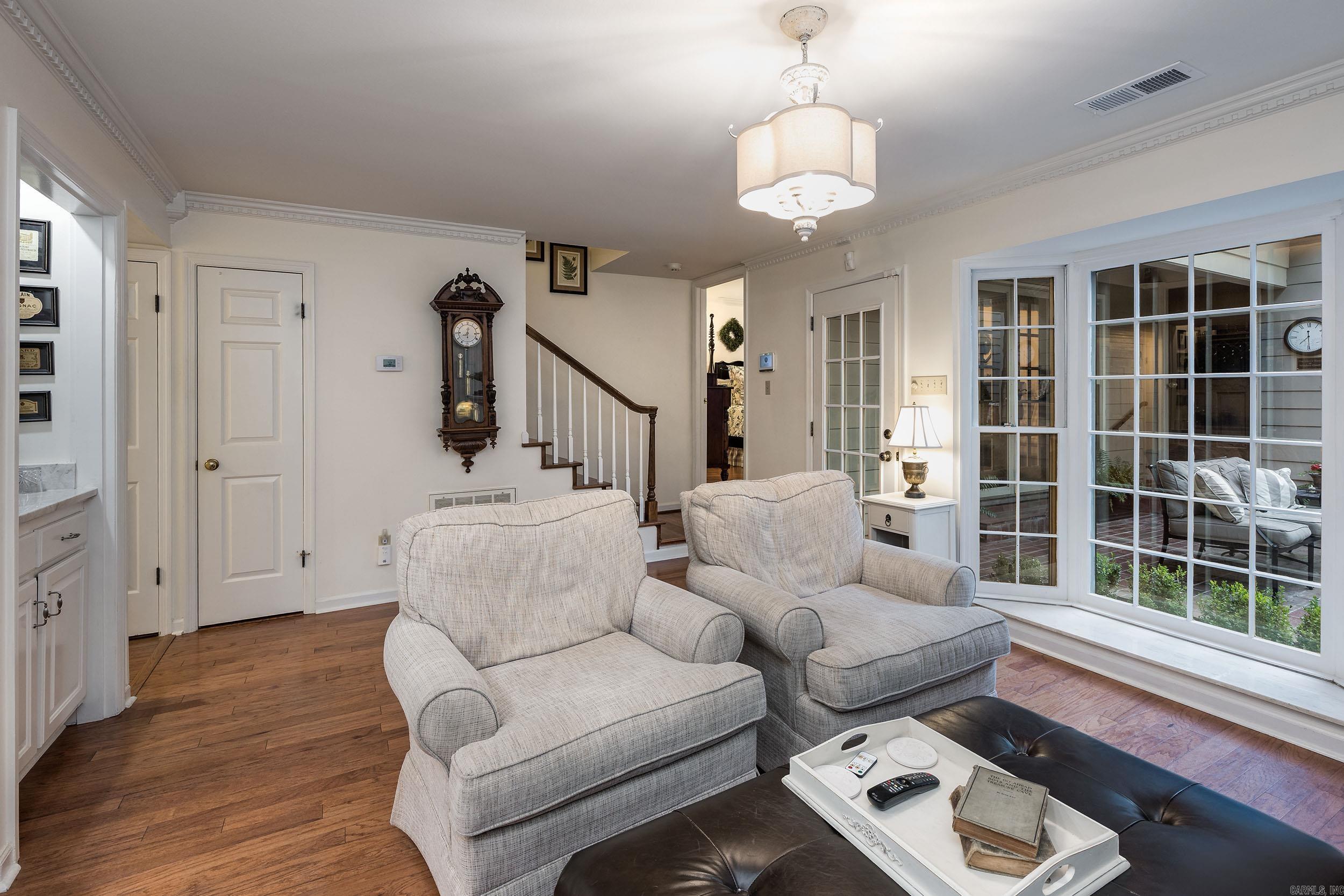 2 Windsor Court Property Photo 22