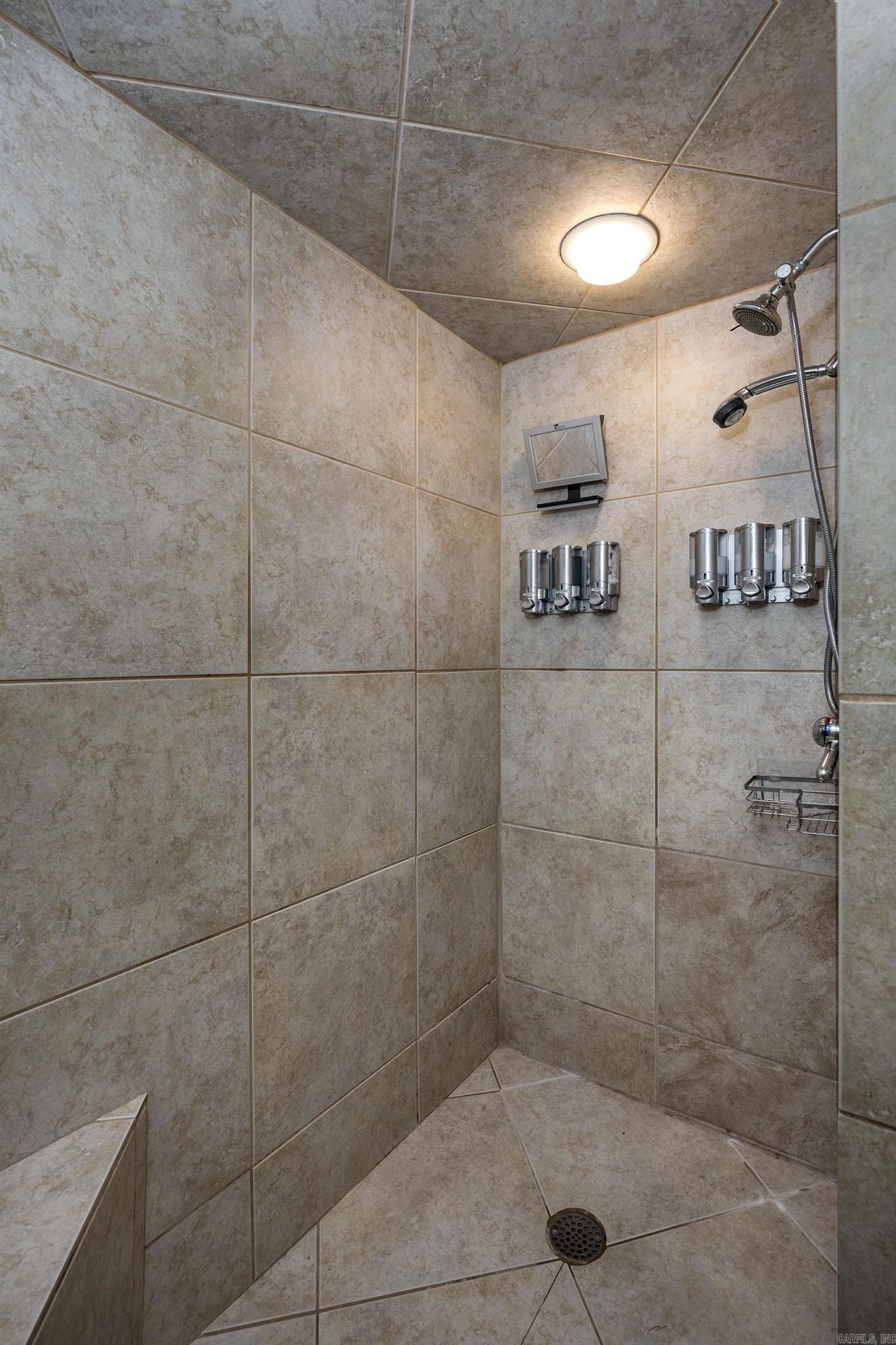 2 Windsor Court Property Photo 29
