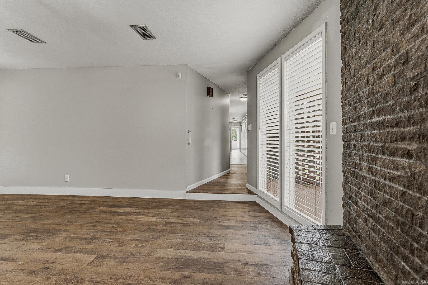 100 Holmes Road Property Photo 6