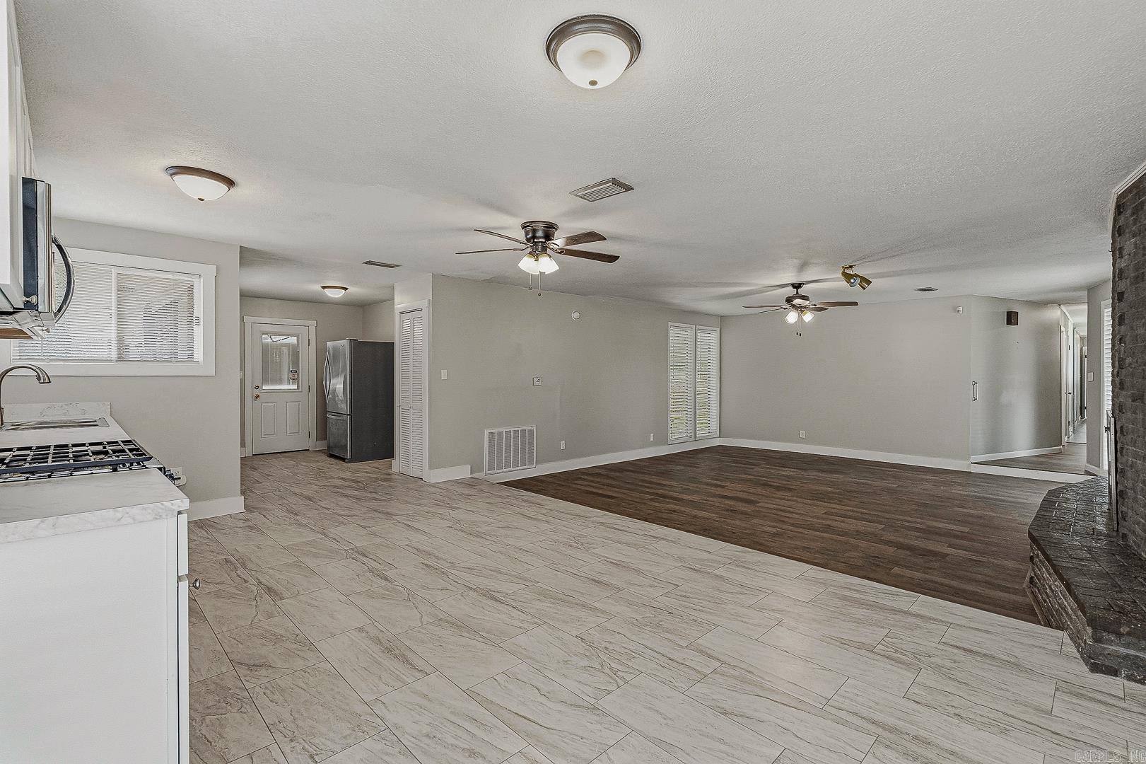 100 Holmes Road Property Photo 10