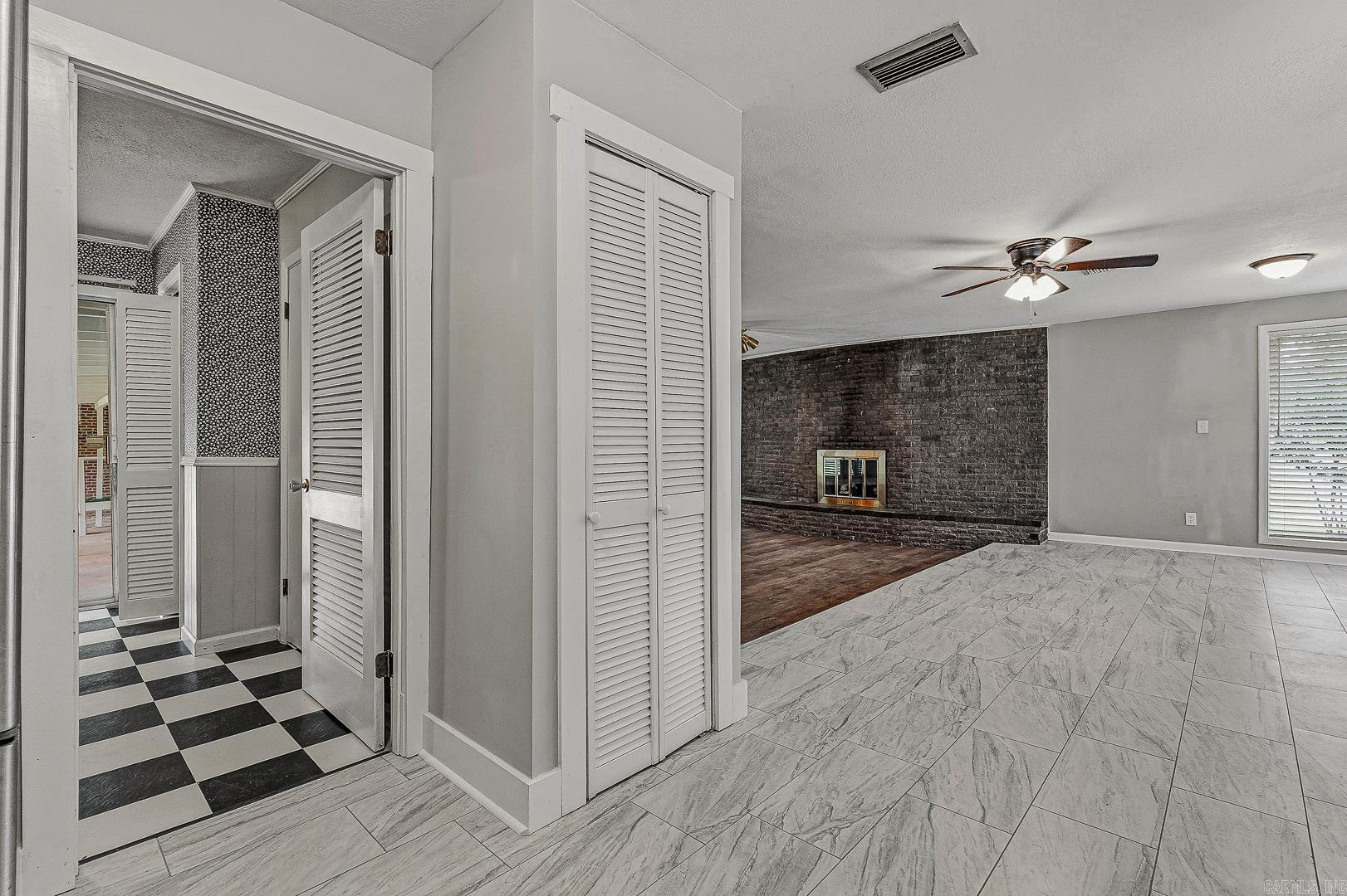100 Holmes Road Property Photo 14
