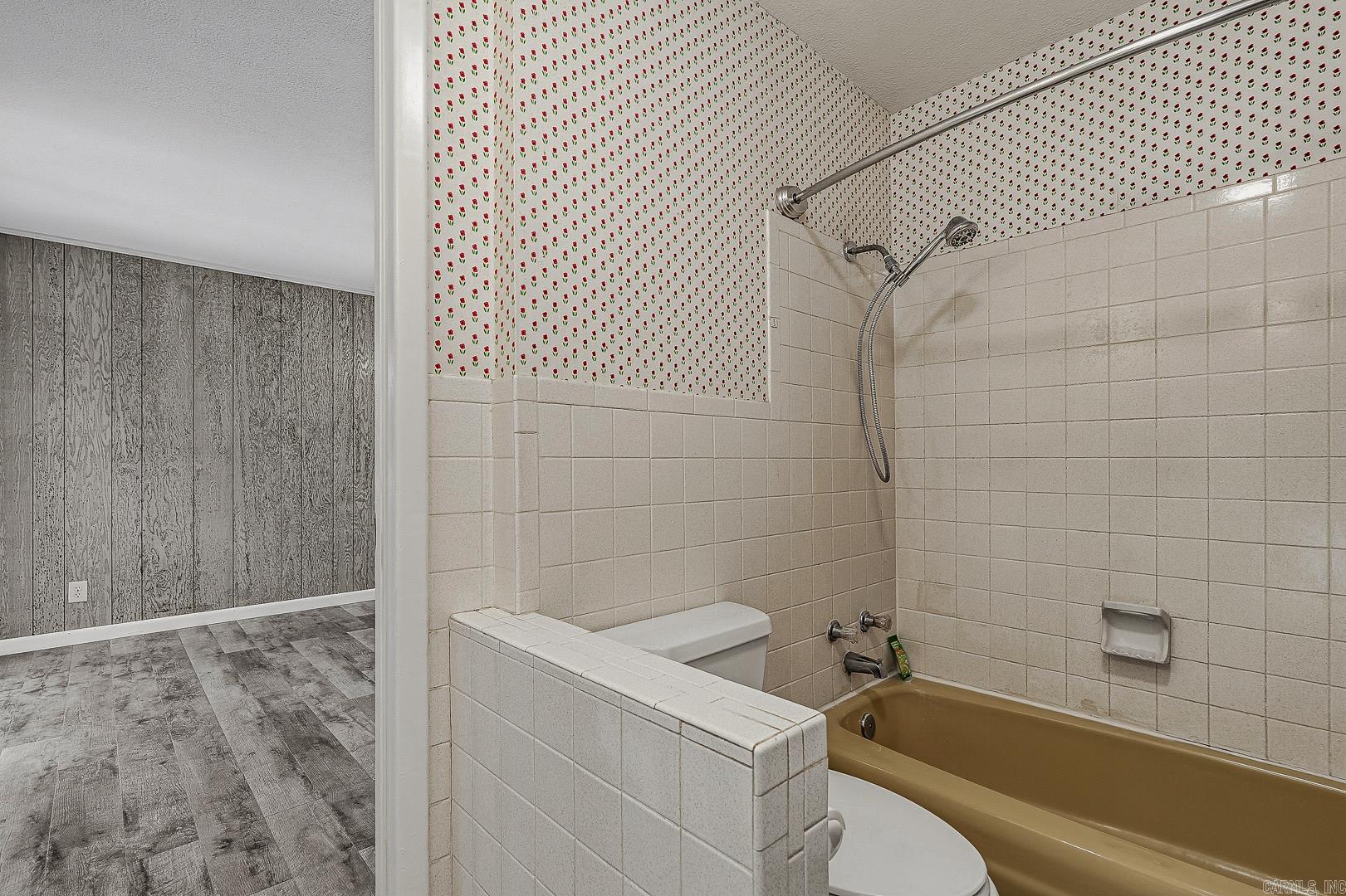 100 Holmes Road Property Photo 20