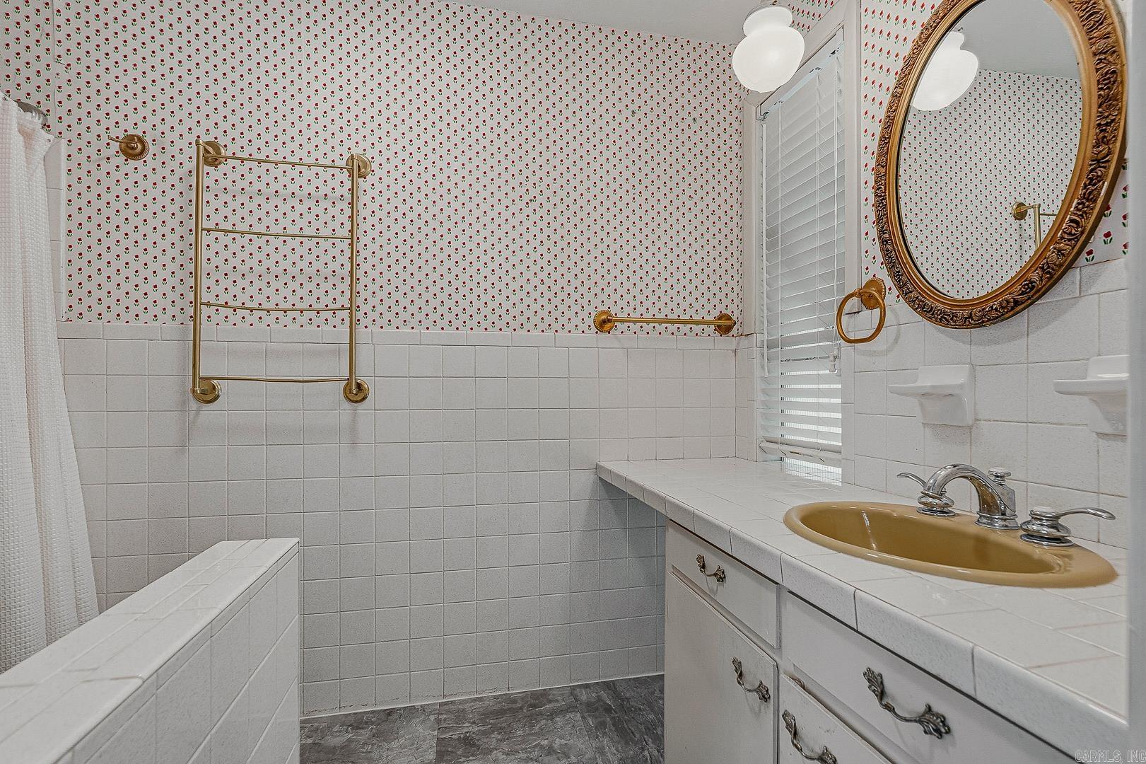 100 Holmes Road Property Photo 21