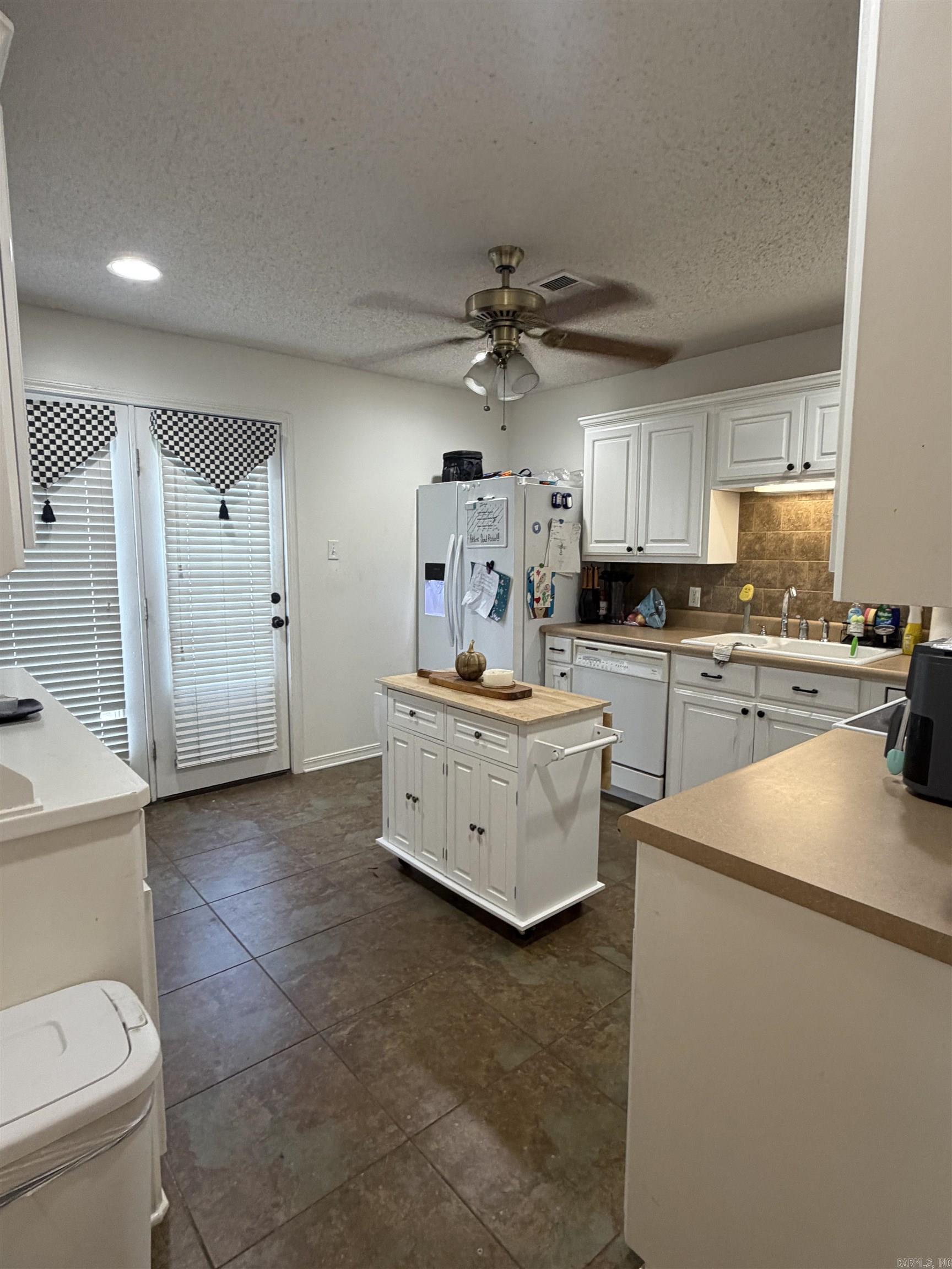 1005 S German Ln 27 Property Photo 13