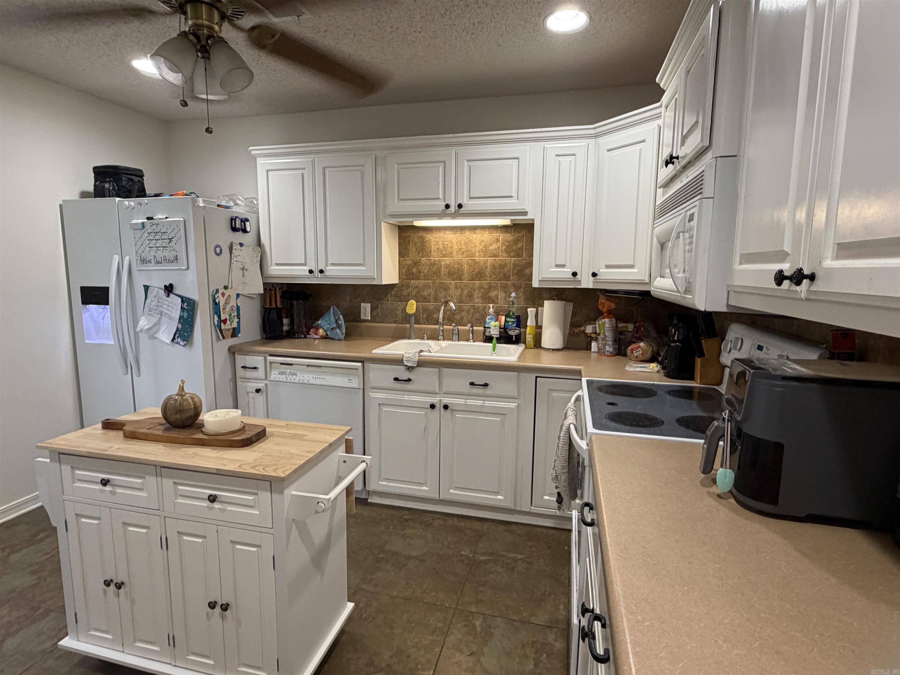 1005 S German Ln 27 Property Photo 14