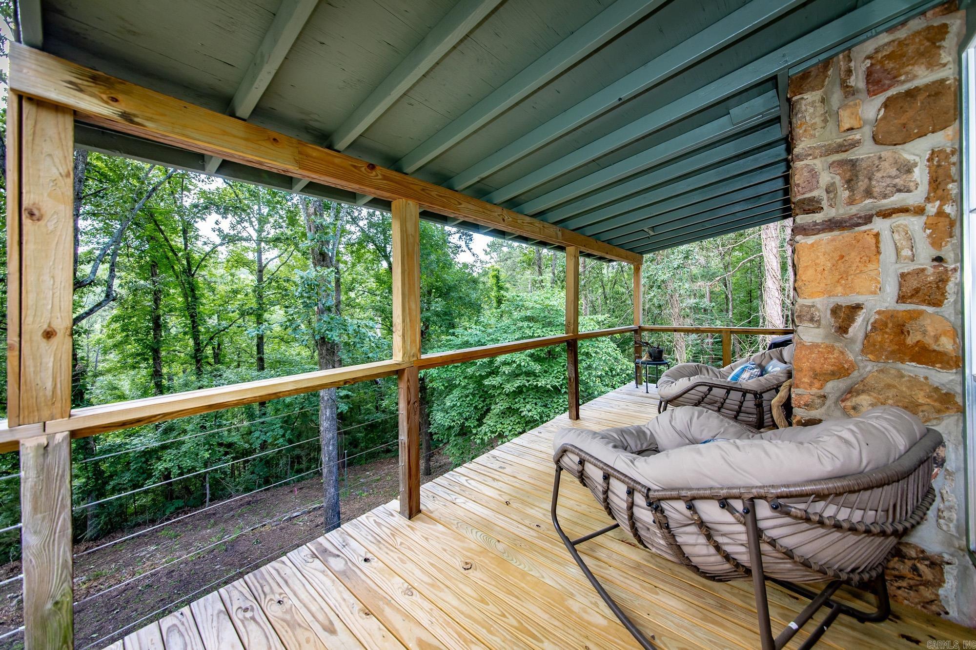 403 Lake Shore Drive Property Photo 3