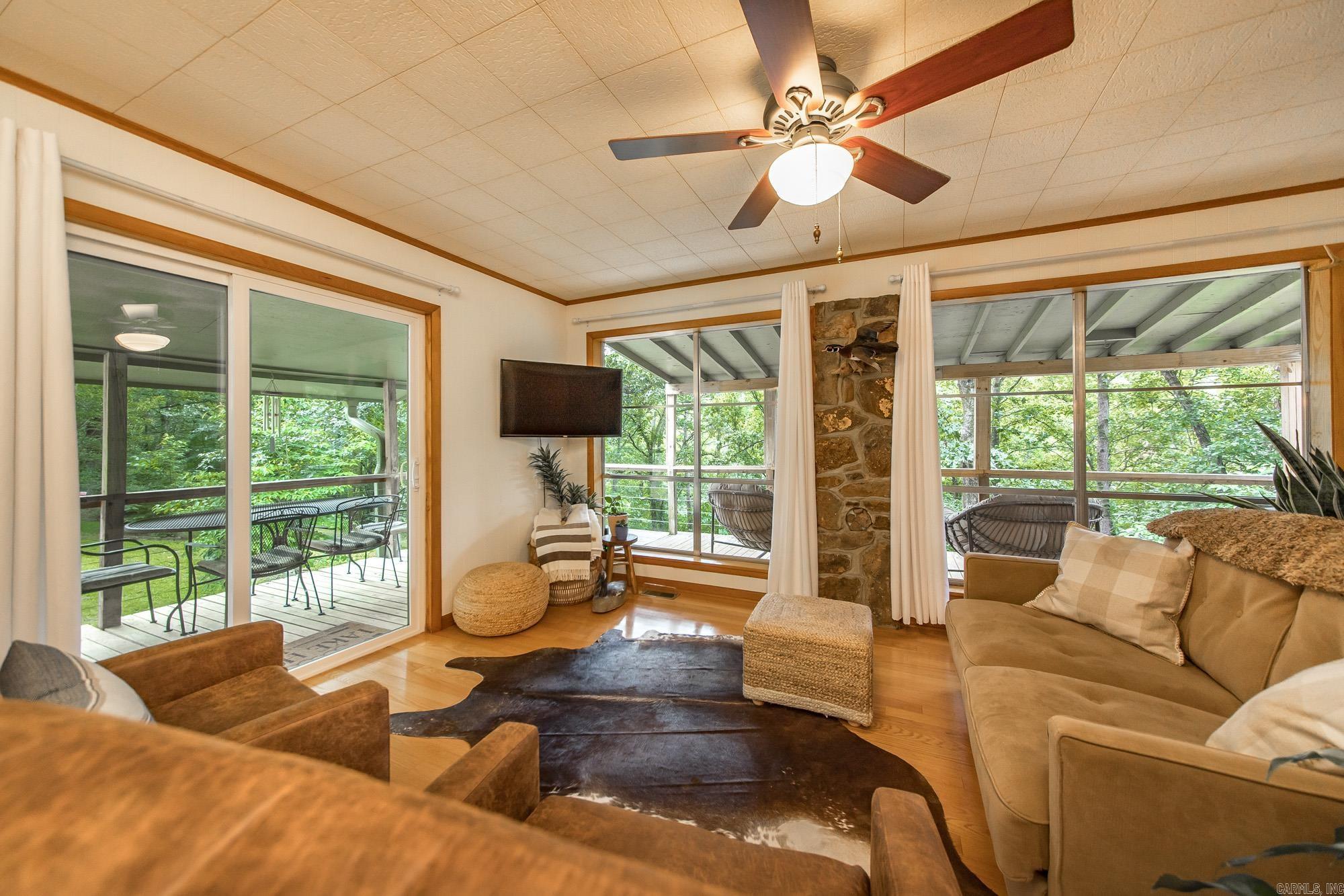 403 Lake Shore Drive Property Photo 9