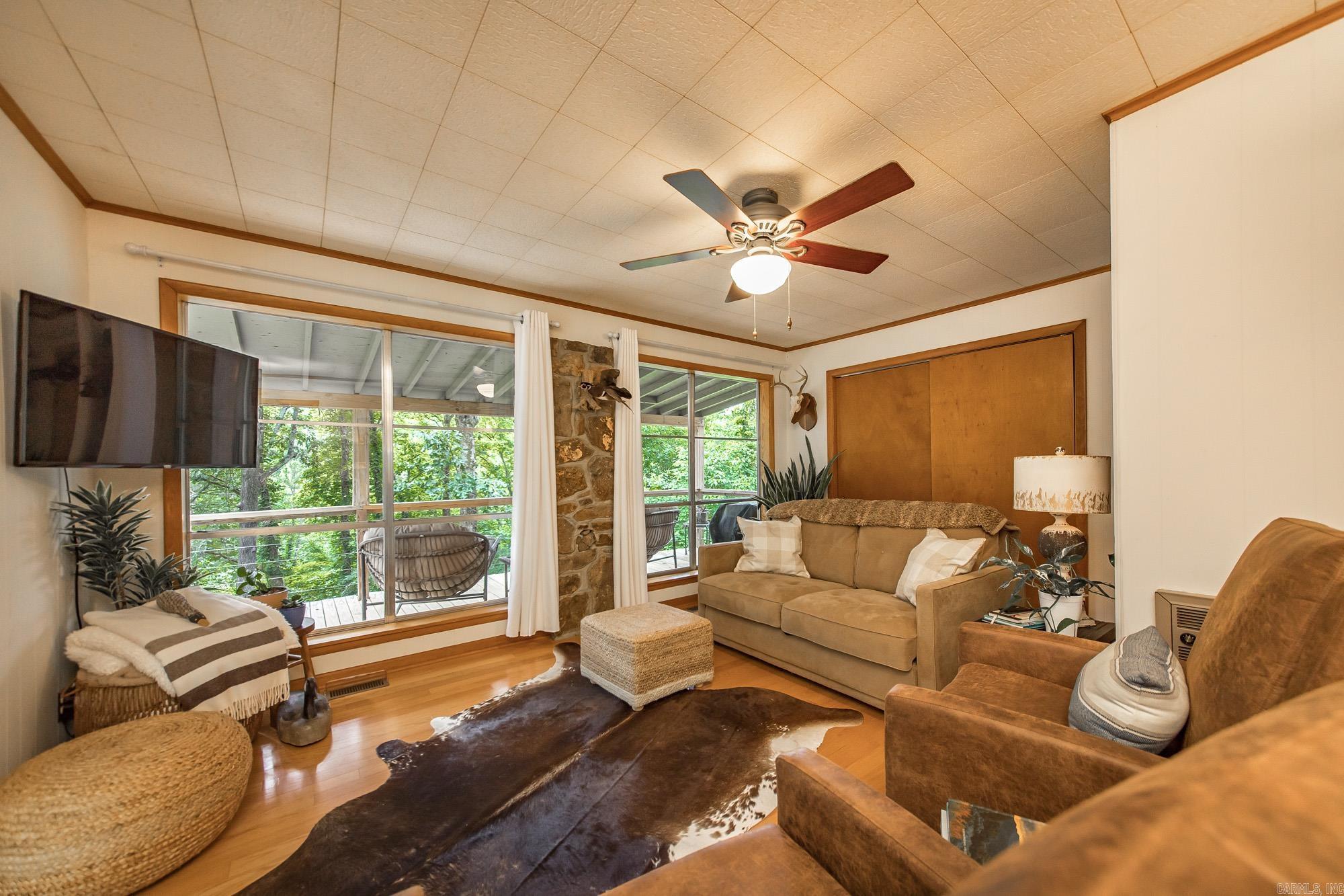 403 Lake Shore Drive Property Photo 10