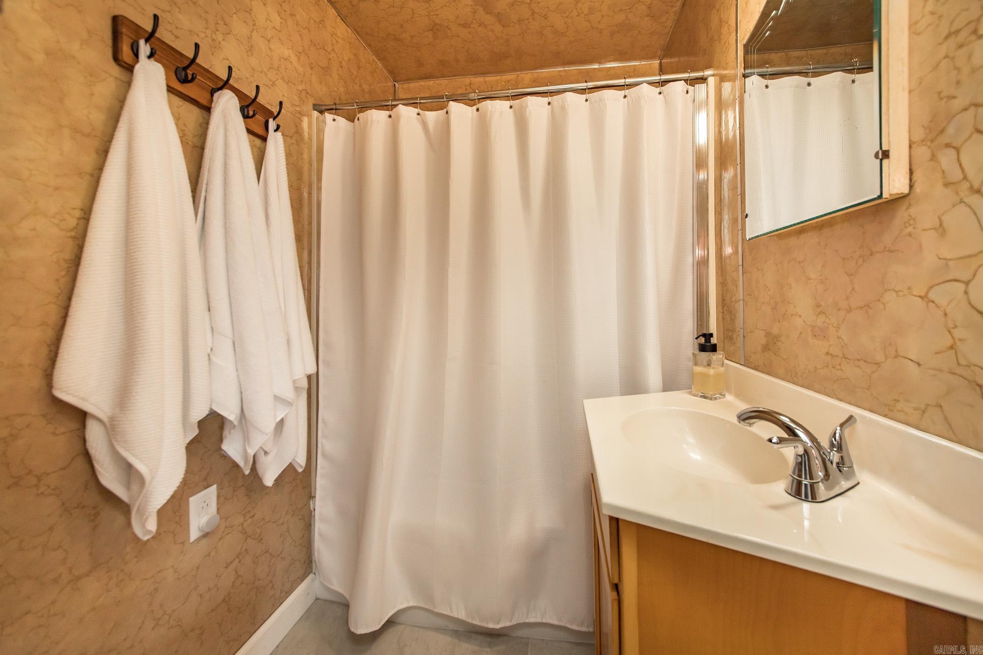 403 Lake Shore Drive Property Photo 18