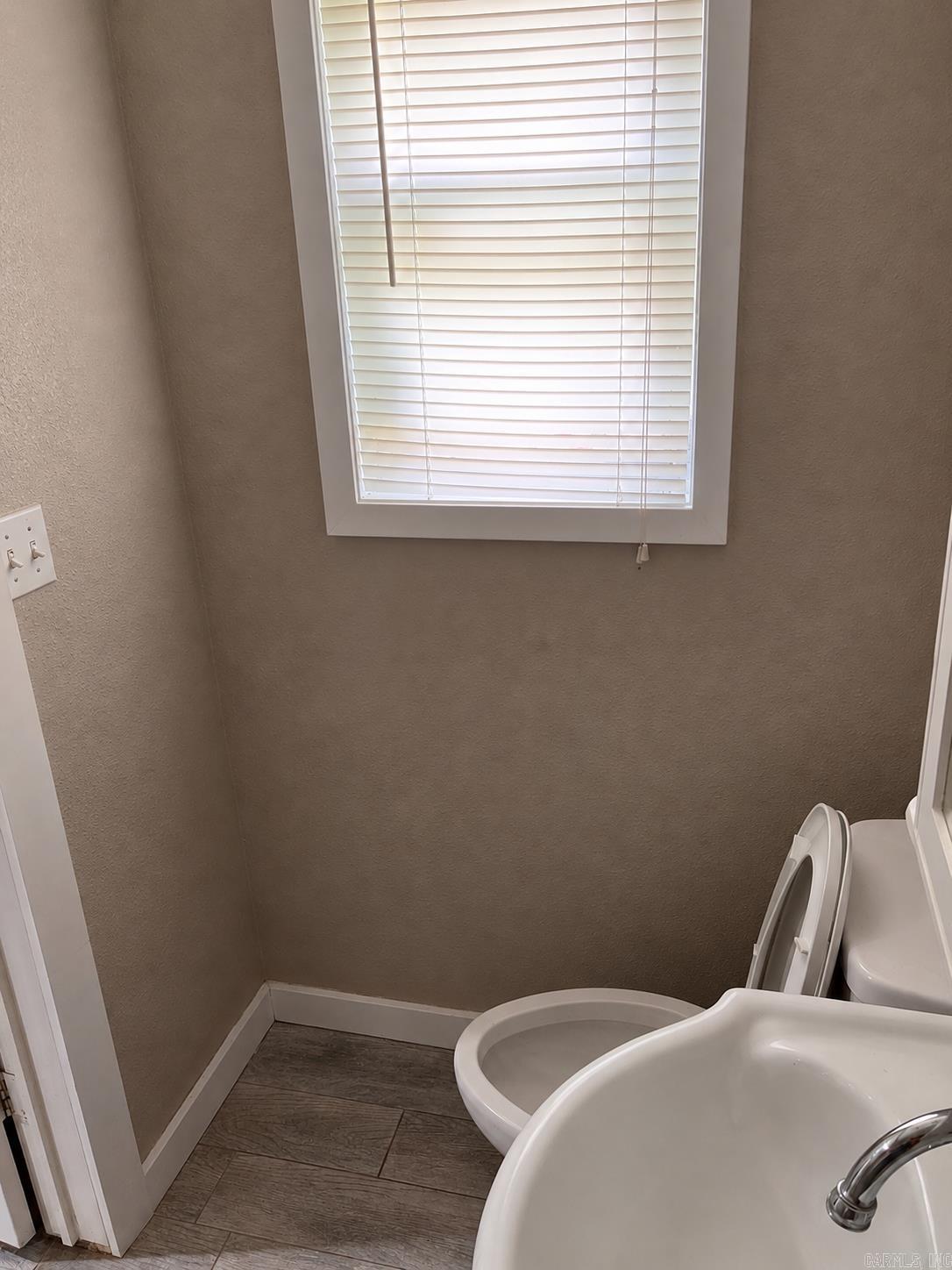 2116 Newberry Road Property Photo 7