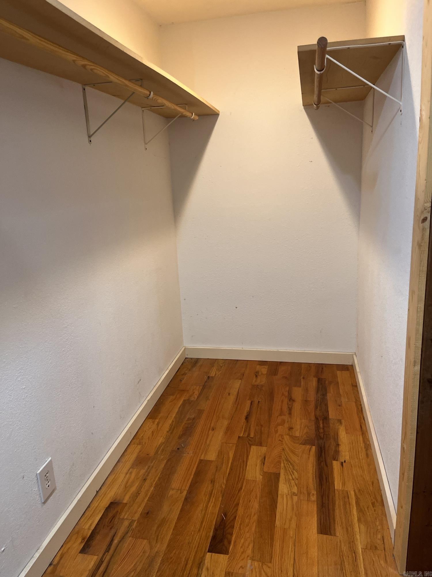 2116 Newberry Road Property Photo 10