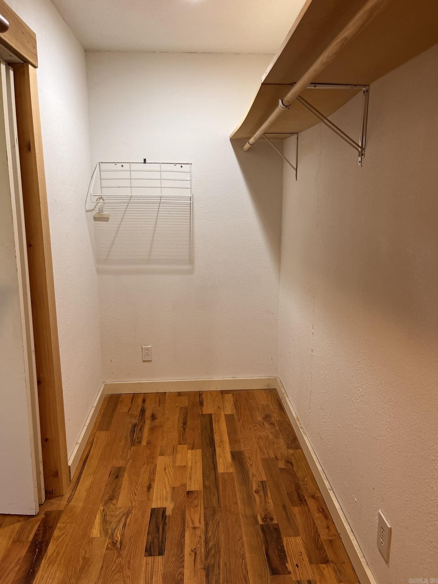 2116 Newberry Road Property Photo 11