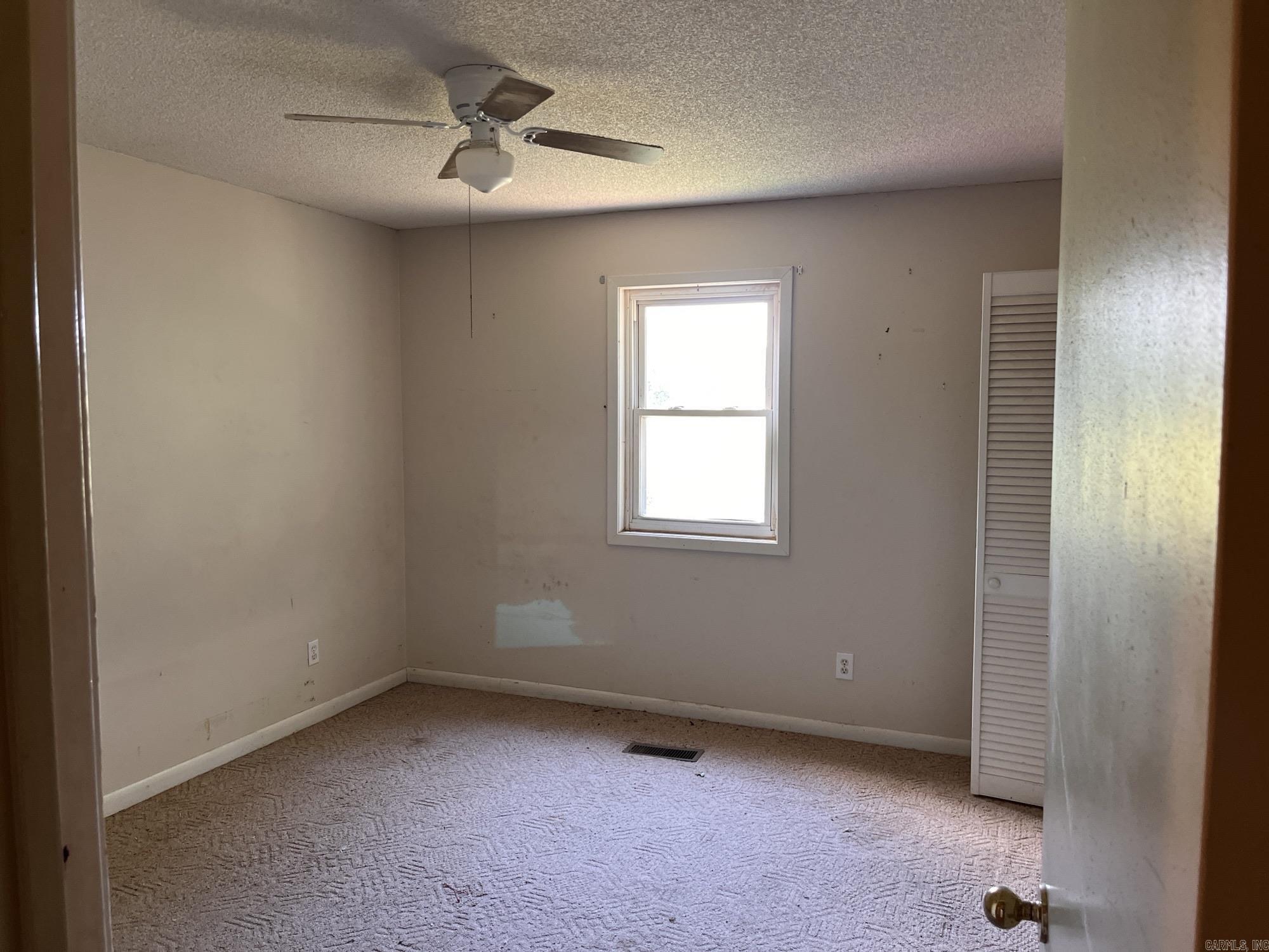 2116 Newberry Road Property Photo 15
