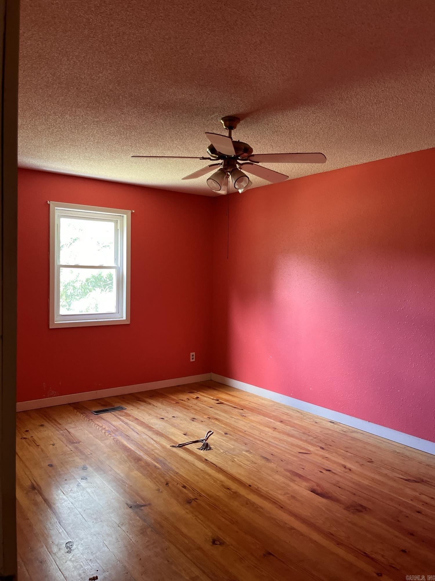 2116 Newberry Road Property Photo 17